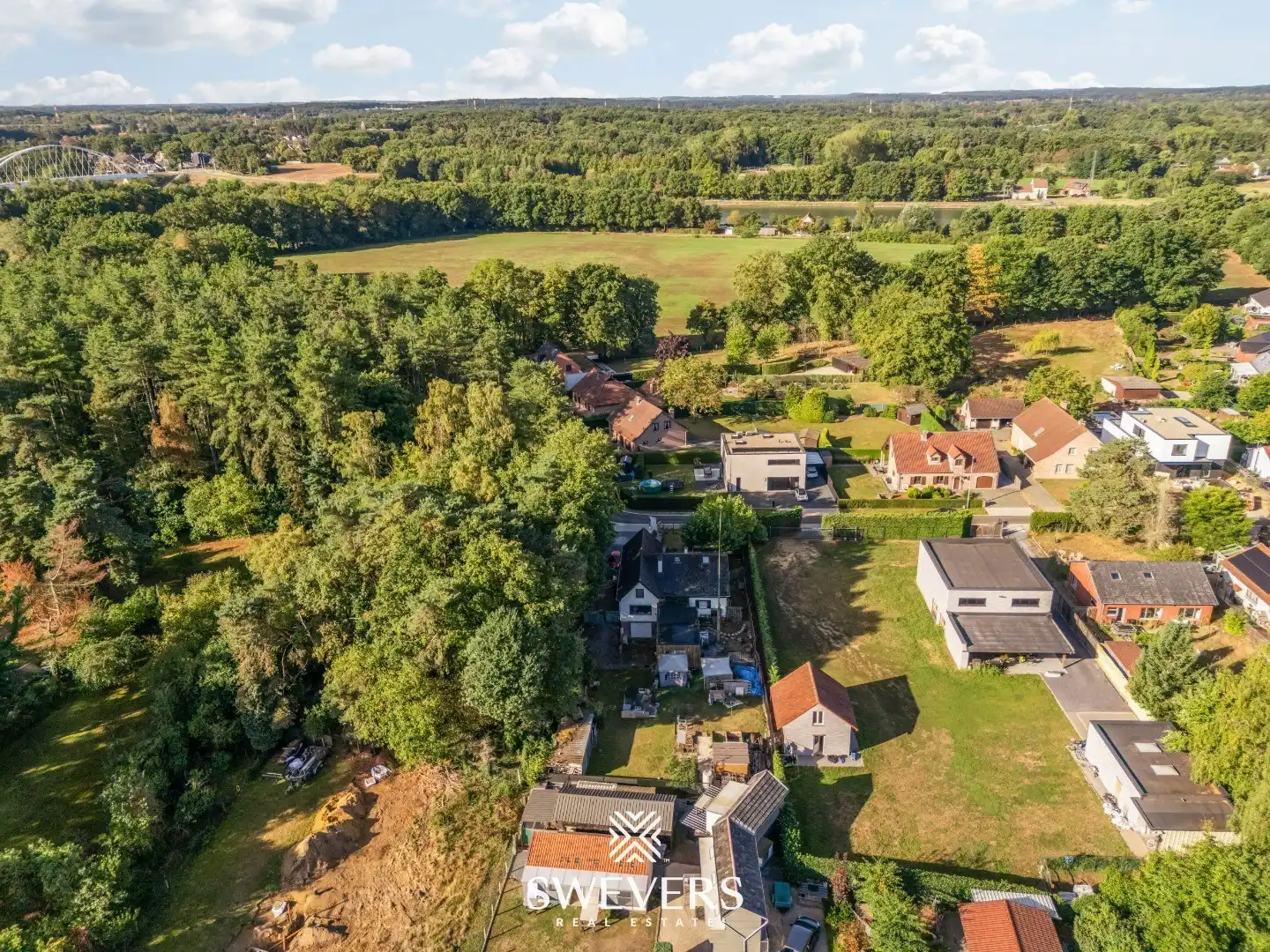Gezinswoning met vier slaapkamers op ruim perceel in groene omgeving van Heusden-Zolder foto 32