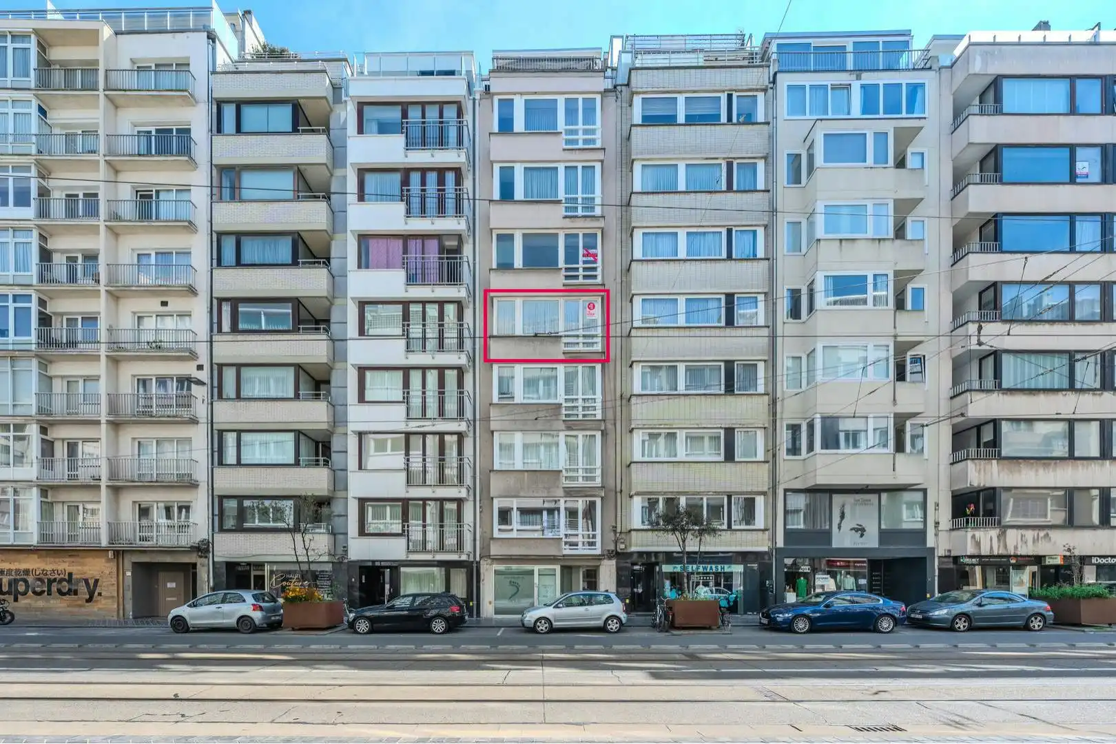 Centraal 2-slaapkamer appartement vlakbij zee te Oostende foto 16