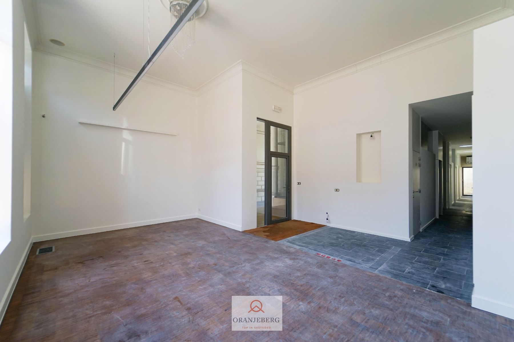 Handelspand met garage te huur nabij Gent-Sint-Pieters foto 3