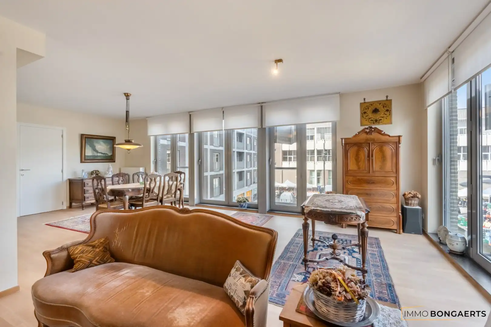 Ruim appartement met zicht op het stadsplein in het centrum van Genk foto 5