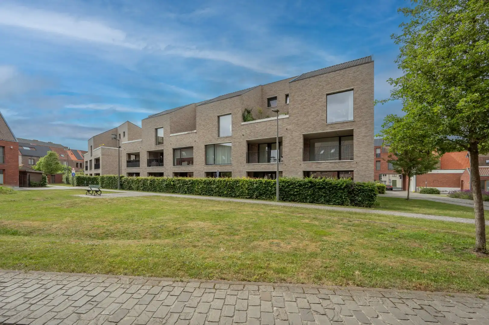 Instapklaar duplex appartement met ruim zonneterras op topligging in Brugge! foto 15