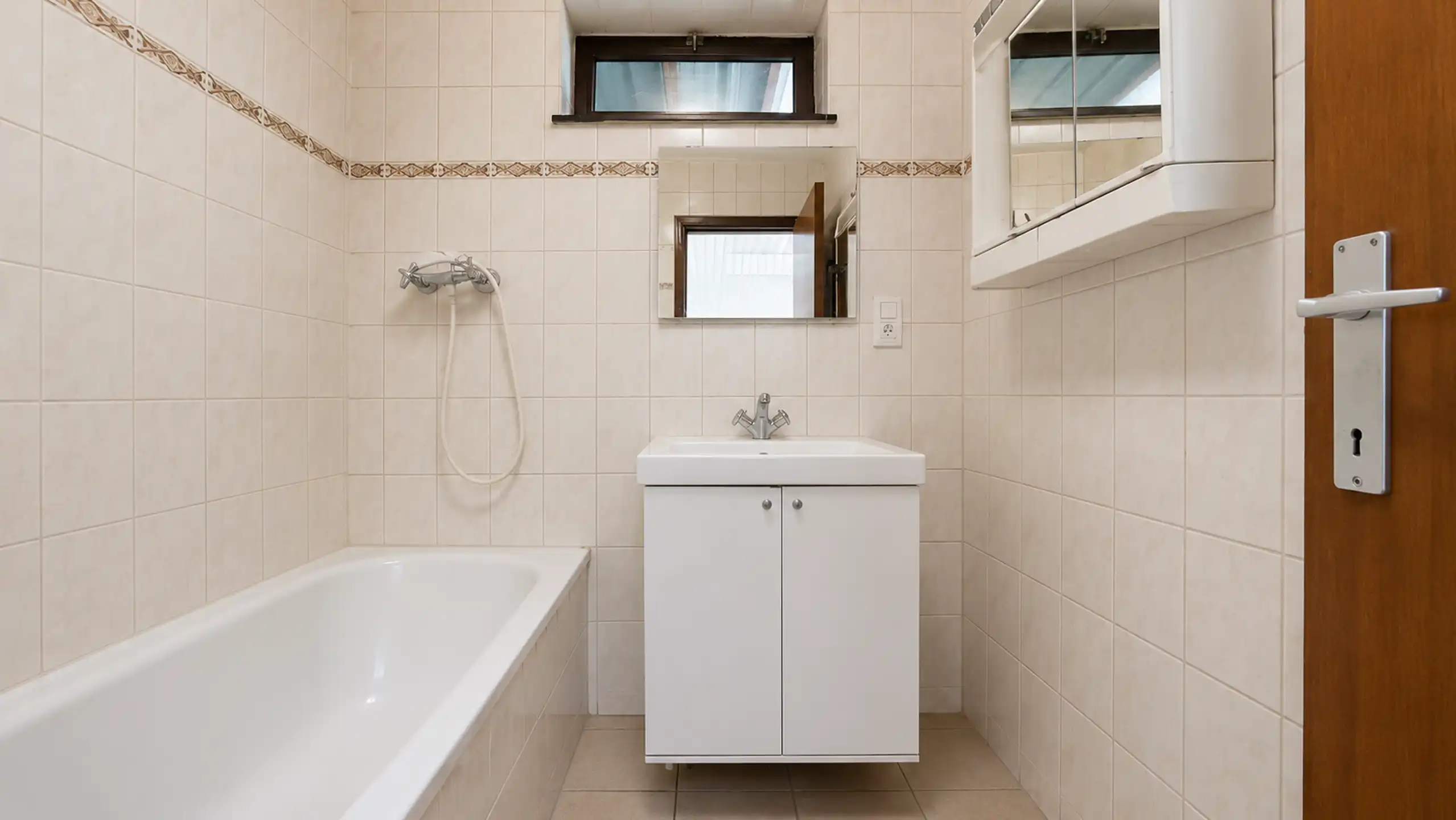 Instapklare woning met veranda, tuin en garage! foto 21