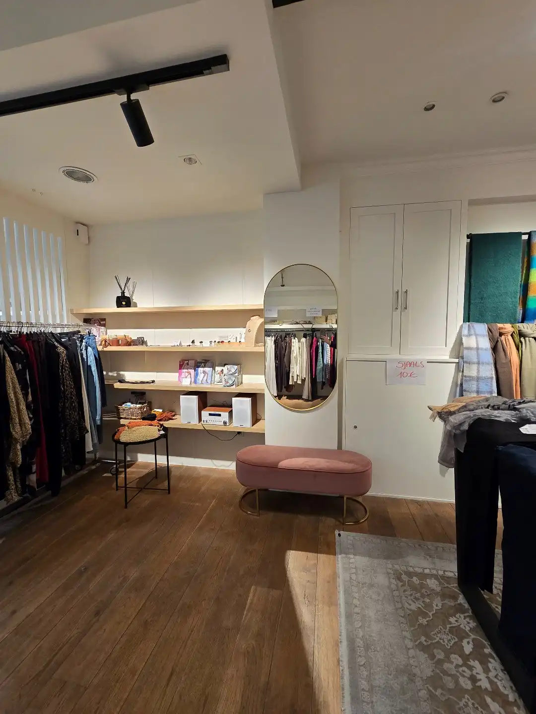 Handelsruimte, 72m² + kelder, op enkele passen van de Grote Markt foto 14