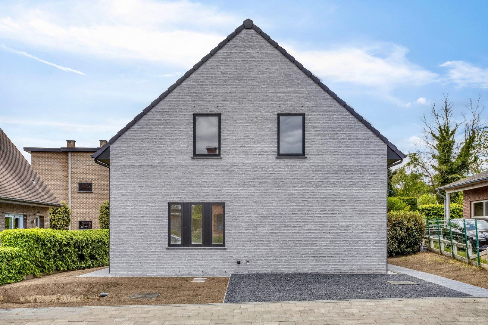 Nieuwbouwwoning met 3 slaapkamers nabij het centrum van Halle. foto 3