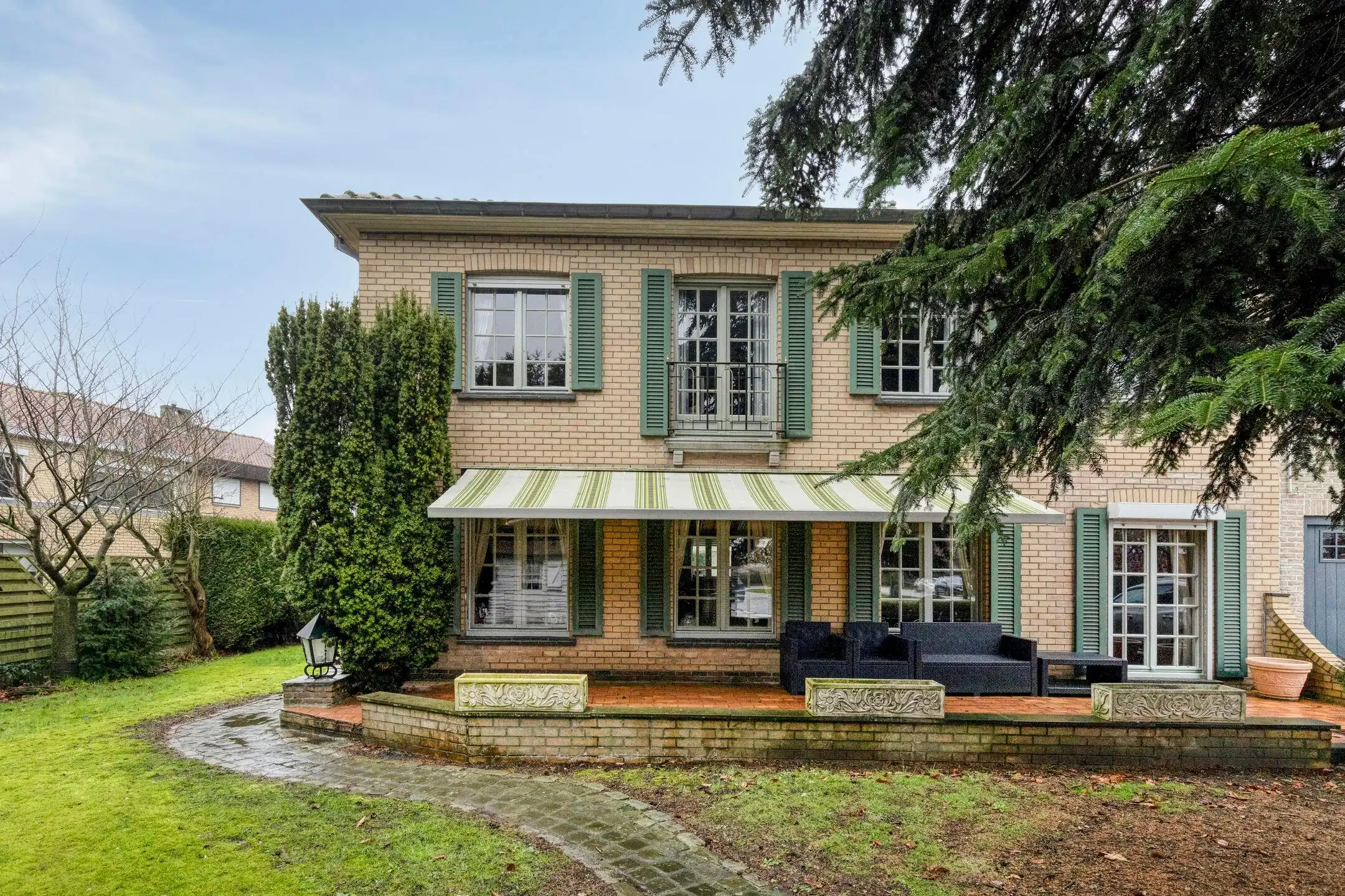 Halfopen bebouwing (4 slpk) te Sint-Andries in doodlopend straat  foto 19