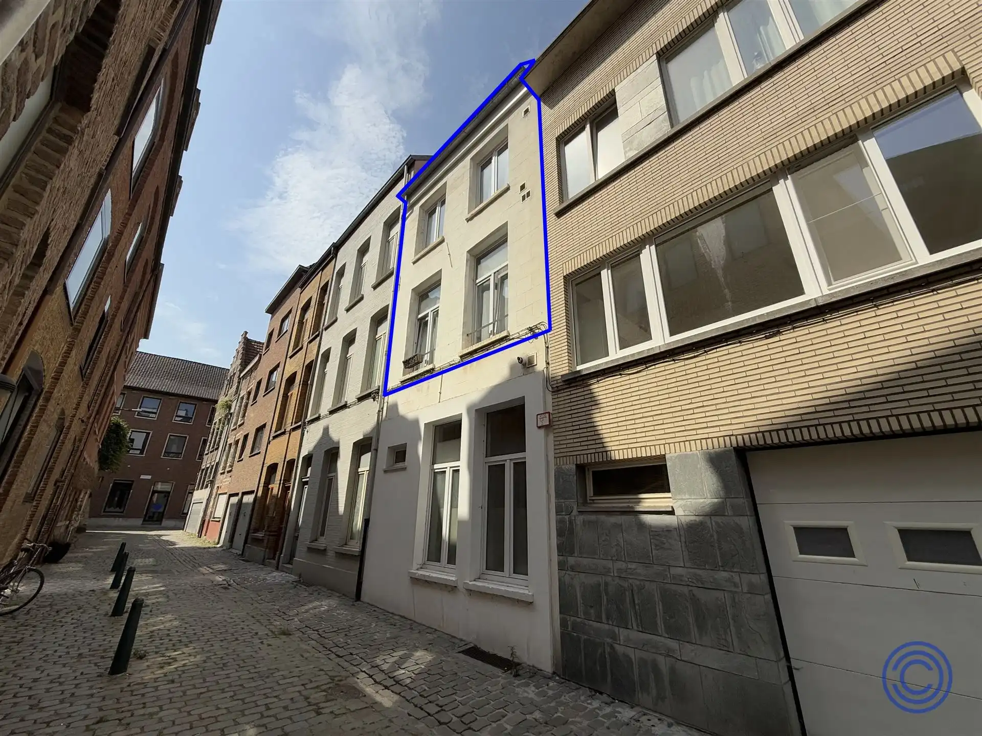 Gezellig triplex appartement in hartje Antwerpen! foto {{pictureIndex}}