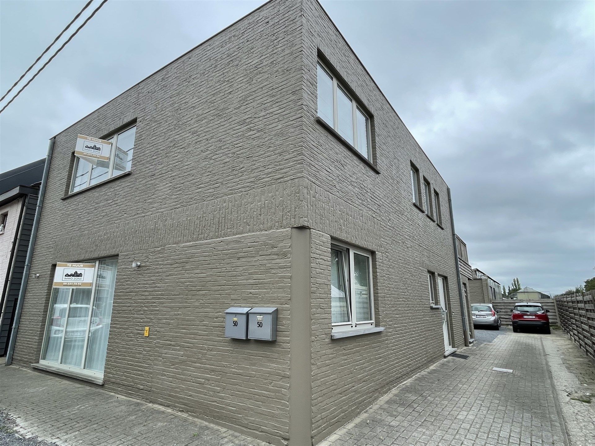 Mooi en centraal gelegen ruim gelijkvloers appartement met terras en tuintje. foto 24