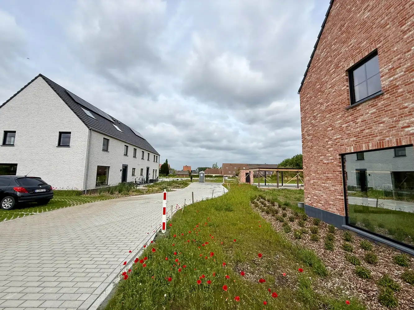 LAATSTE LOTEN BESCHIKBAAR! Prachtige BEN-nieuwbouwwoning mét autostaanplaats/carport! foto {{pictureIndex}}