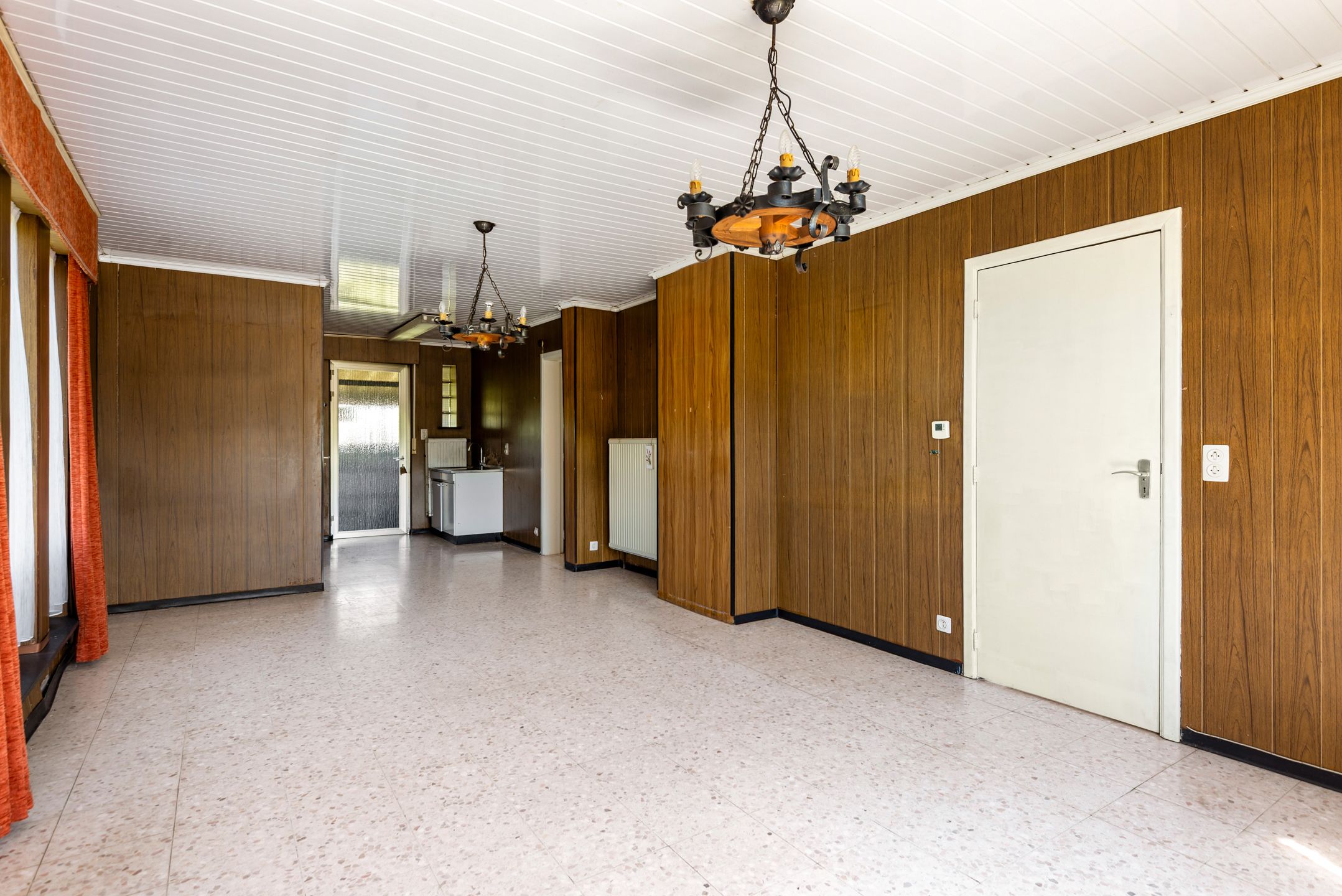 Te renoveren woning met schuur foto 15