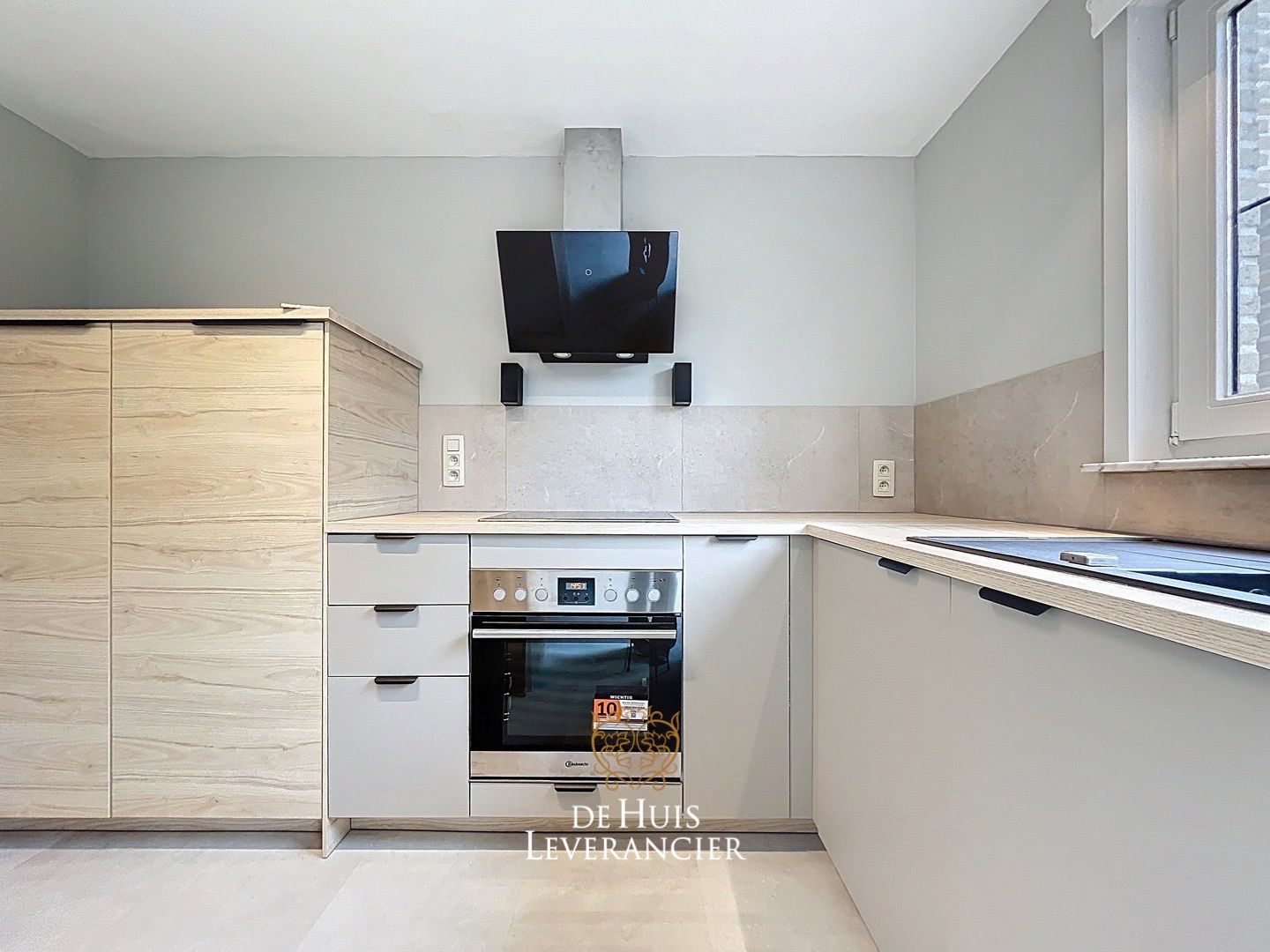 Instapklare, gerenoveerde villa in het hart van Kontich waar rust en comfort gegarandeerd worden foto 3