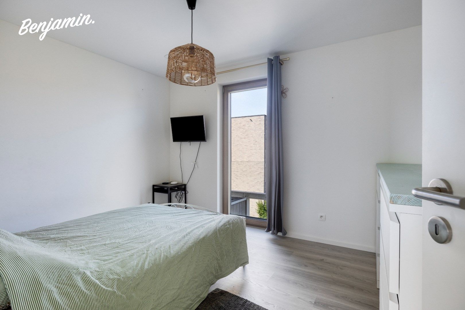Instapklare halfopen woning met 3 slaapkamers en zonnige tuin in Ieper foto 10