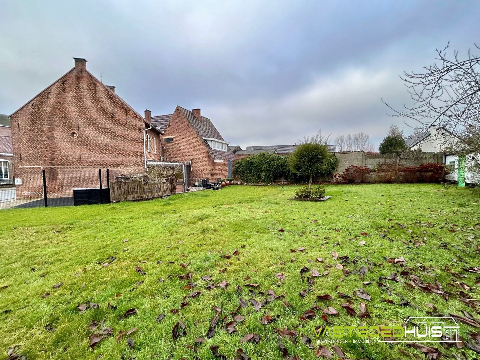 Karaktervolle, halfopen bebouwing met tuin foto 27