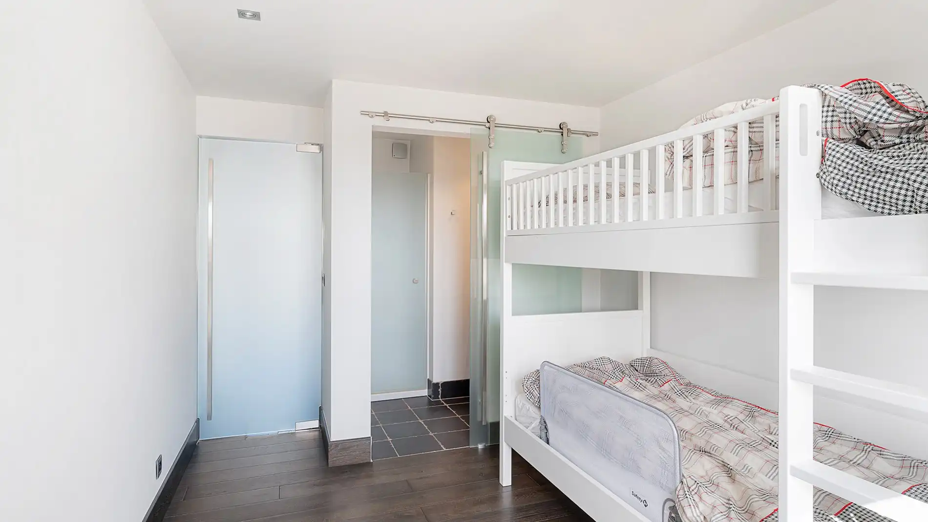 Zeer kwalitatief appartement in de Lippenslaan te koop foto 17