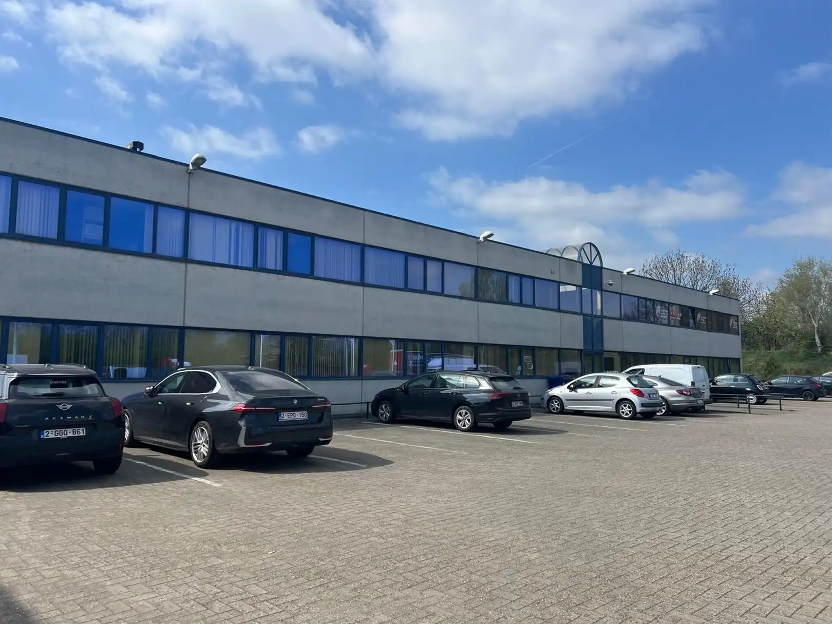 Kantoren gelegen vlakbij de Haven van Antwerpen foto {{pictureIndex}}