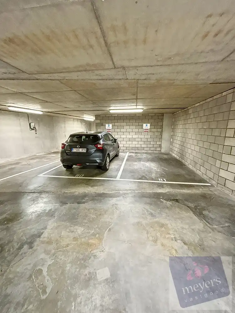 Assistentiewoning met terras en autostaanplaats in het hart van Hasselt foto 19