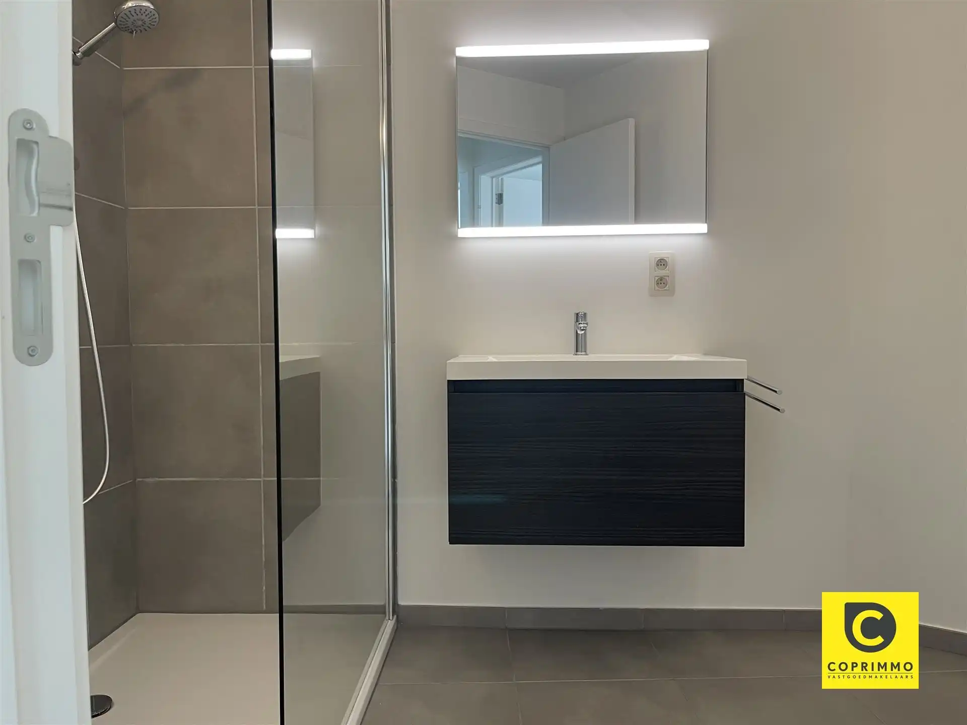 Gelijkvloers 2 slp appartement op toplocatie  foto 6