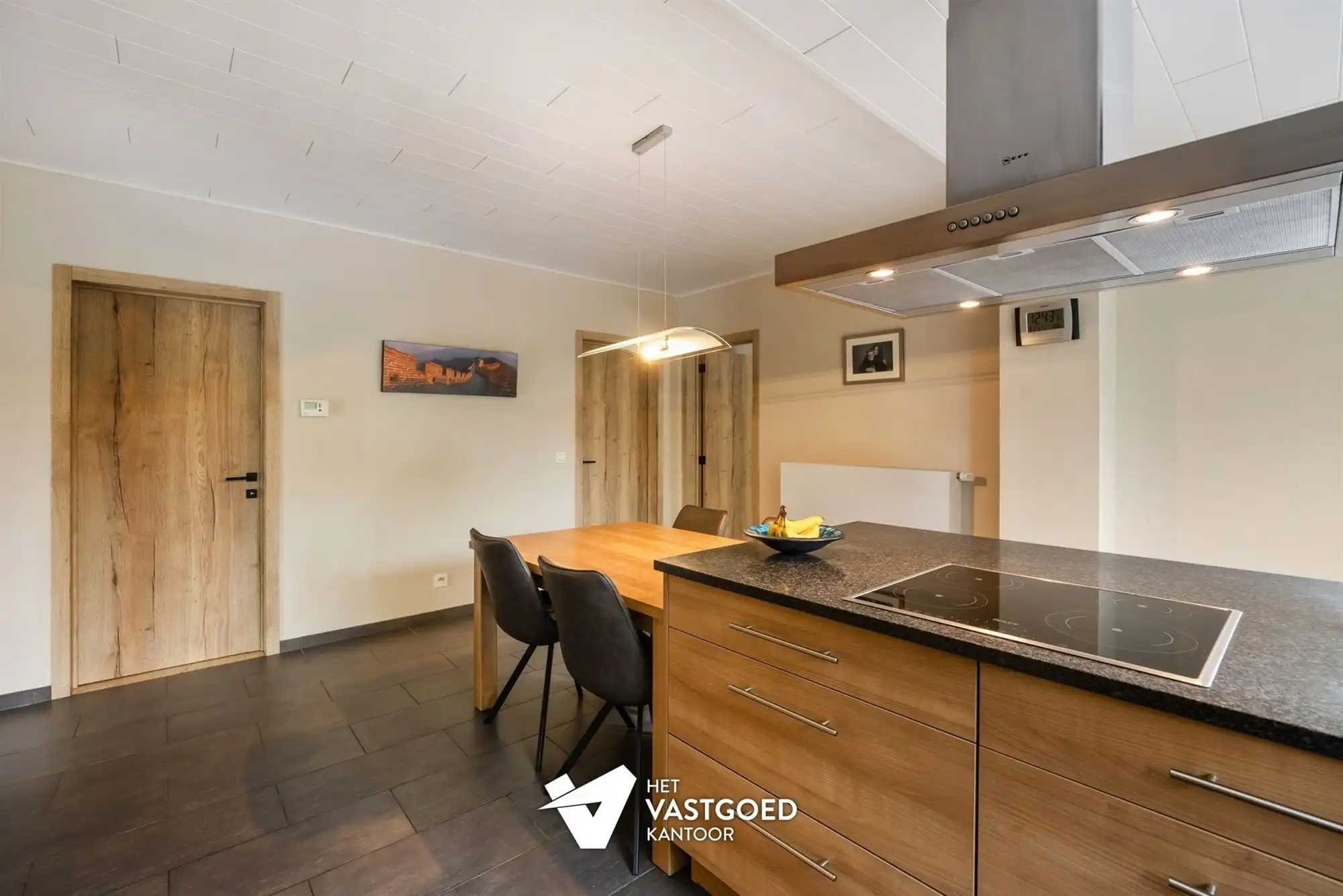PERFECT ONDERHOUDEN WONING MET 6 SLAAPKAMERS EN WERKHUIS/GARAGE IN GROENE OMGEVING TE VIVERSEL foto 14