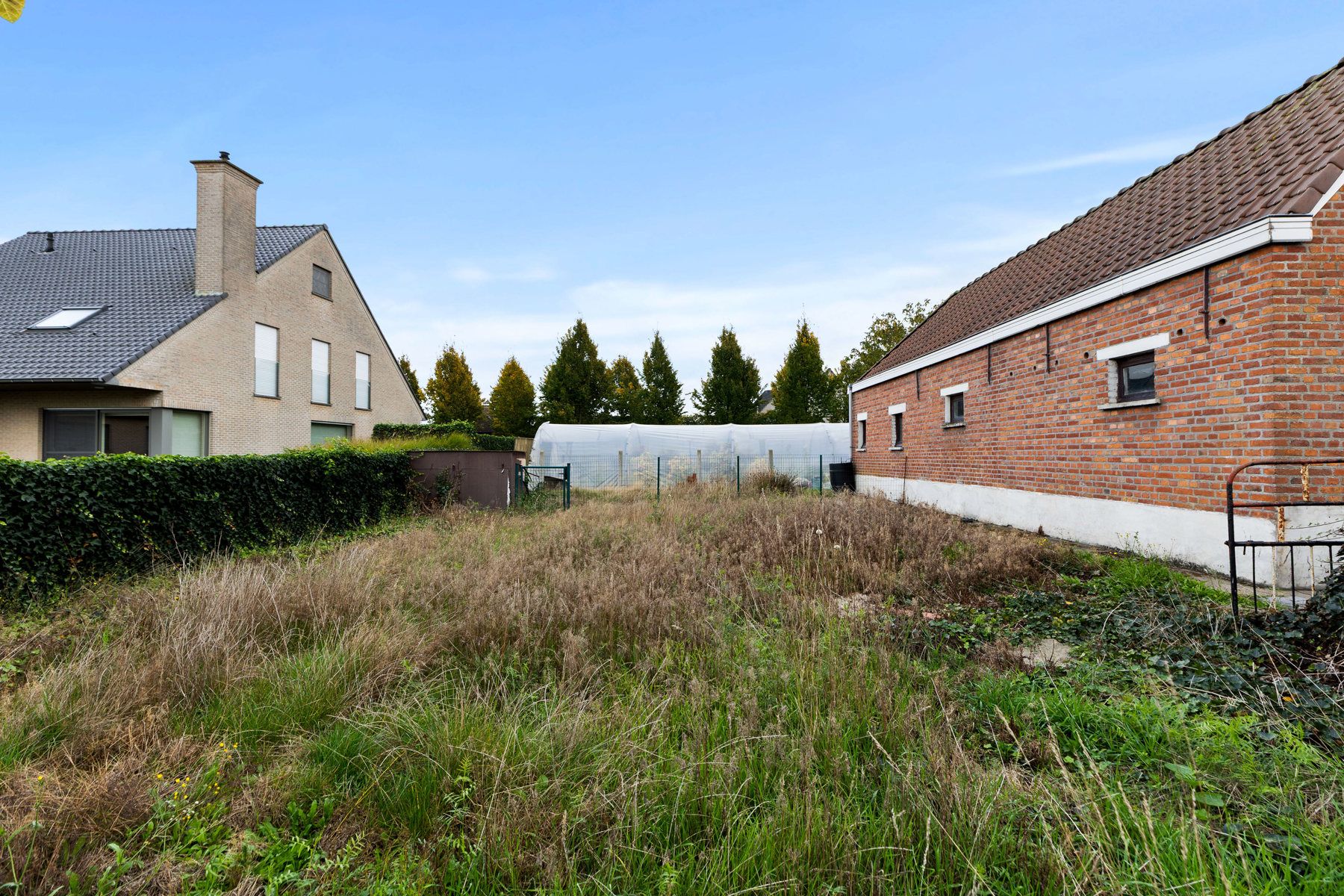 Te renoveren woning in bijzonder rustige straat in Aalter foto 13