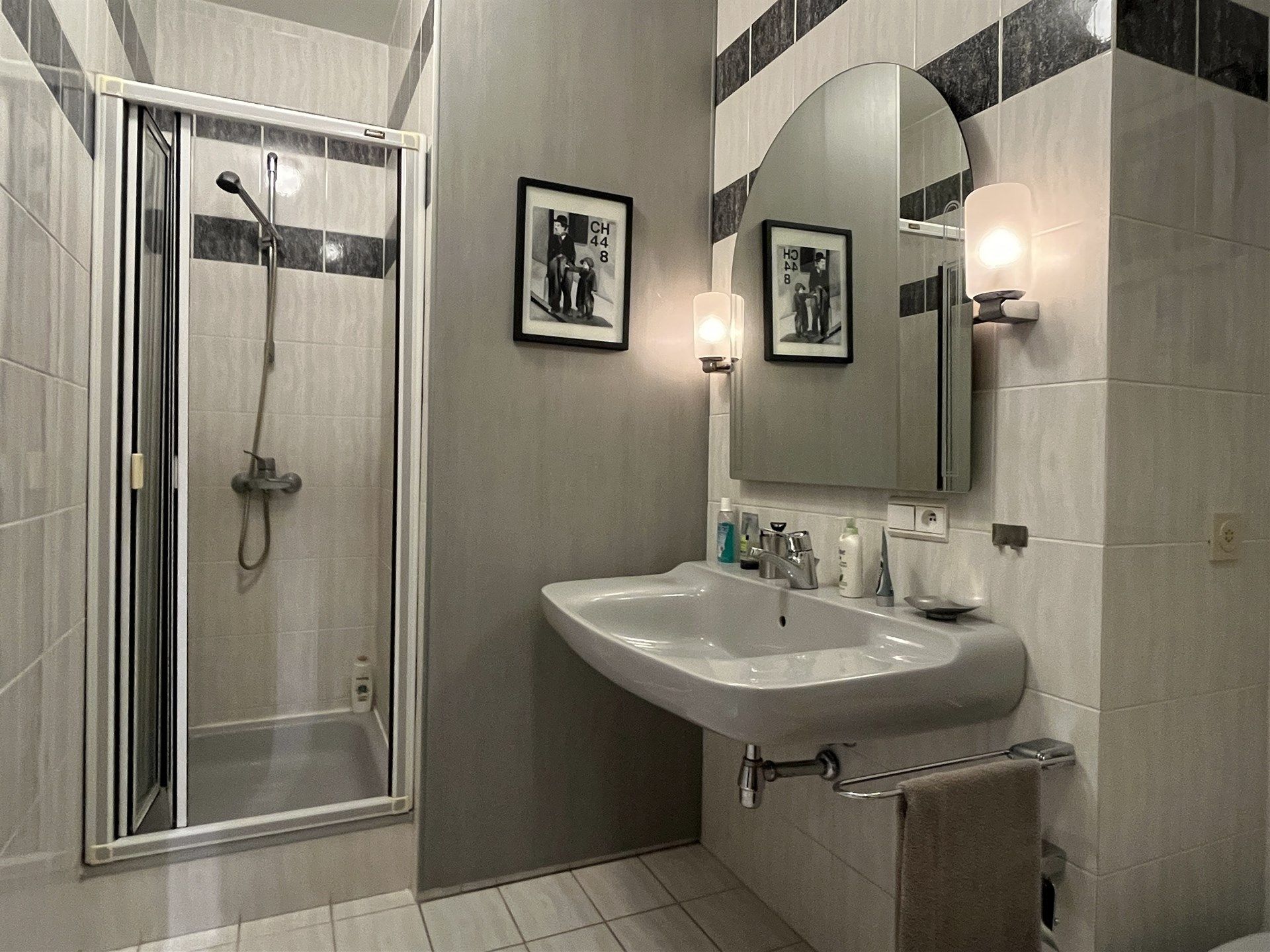 Appartement met terras op zeer gunstige locactie!  foto 8