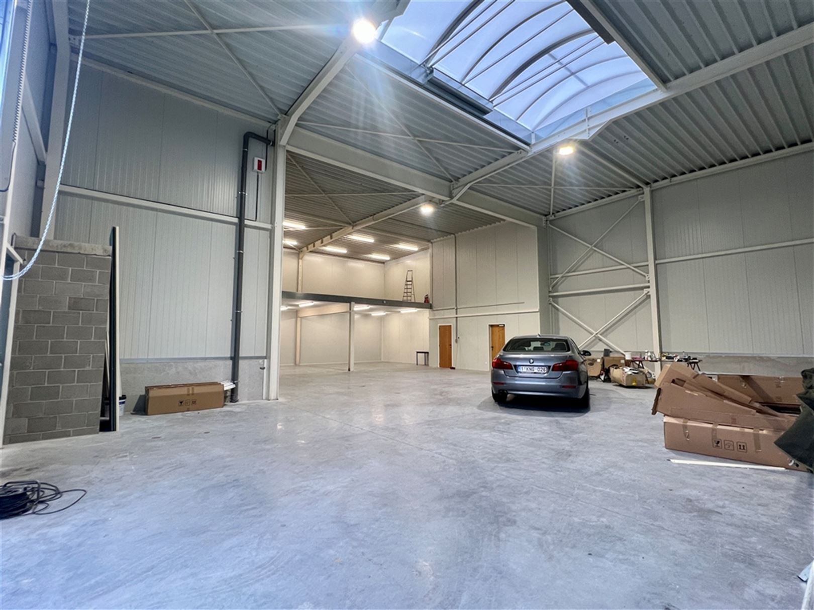 Nieuwbouw magazijn met kantoren in Lokeren foto 6