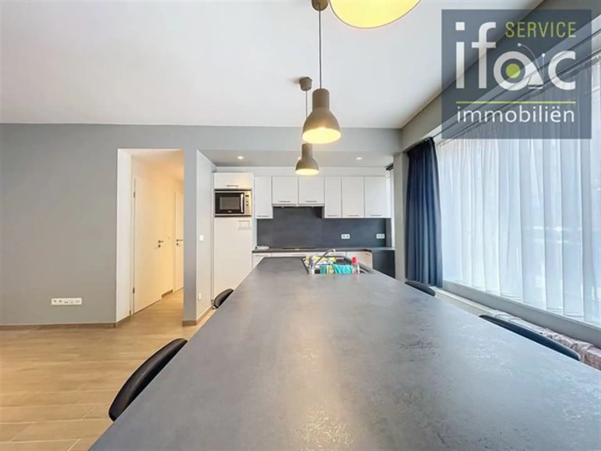 Prachtig gerenoveerd één slaapkamerappartement foto 3