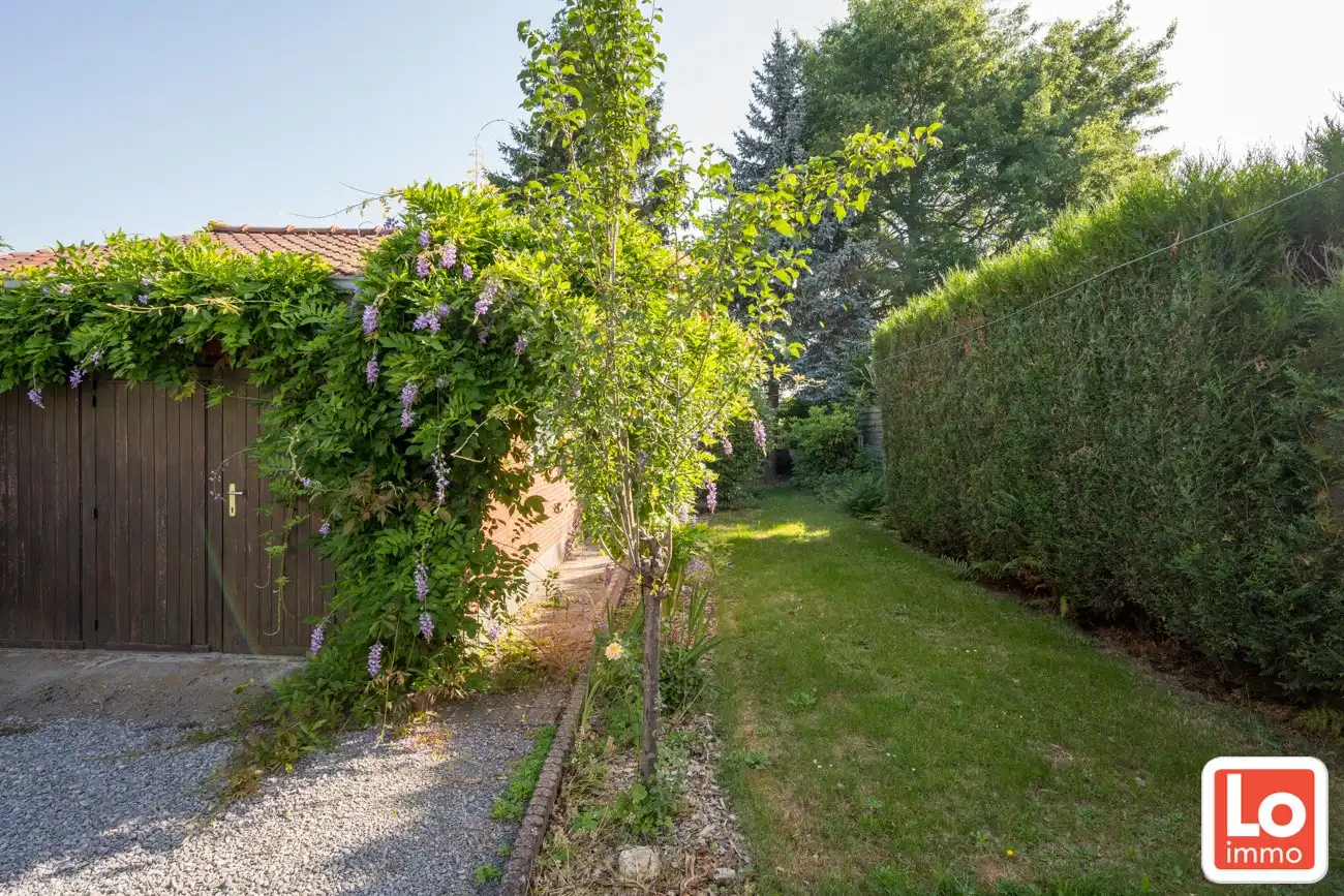 BEZOEKMOMENT VOLZET!! Ruime halfopen bebouwing met 3 slaapkamers, garage en zonnige tuin op centrale ligging in Oostakker foto 18