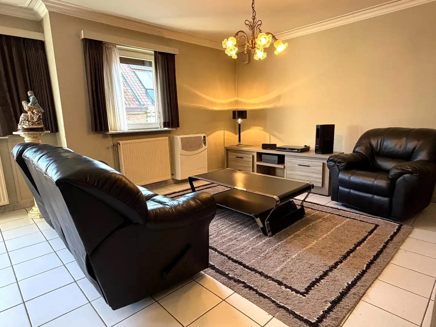 Appartement met 2 slaapkamers, garage en zuidgericht terras! foto 3