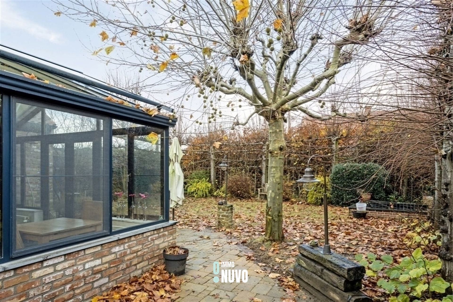 Polyvalent handelspand met woning op topligging  foto 2