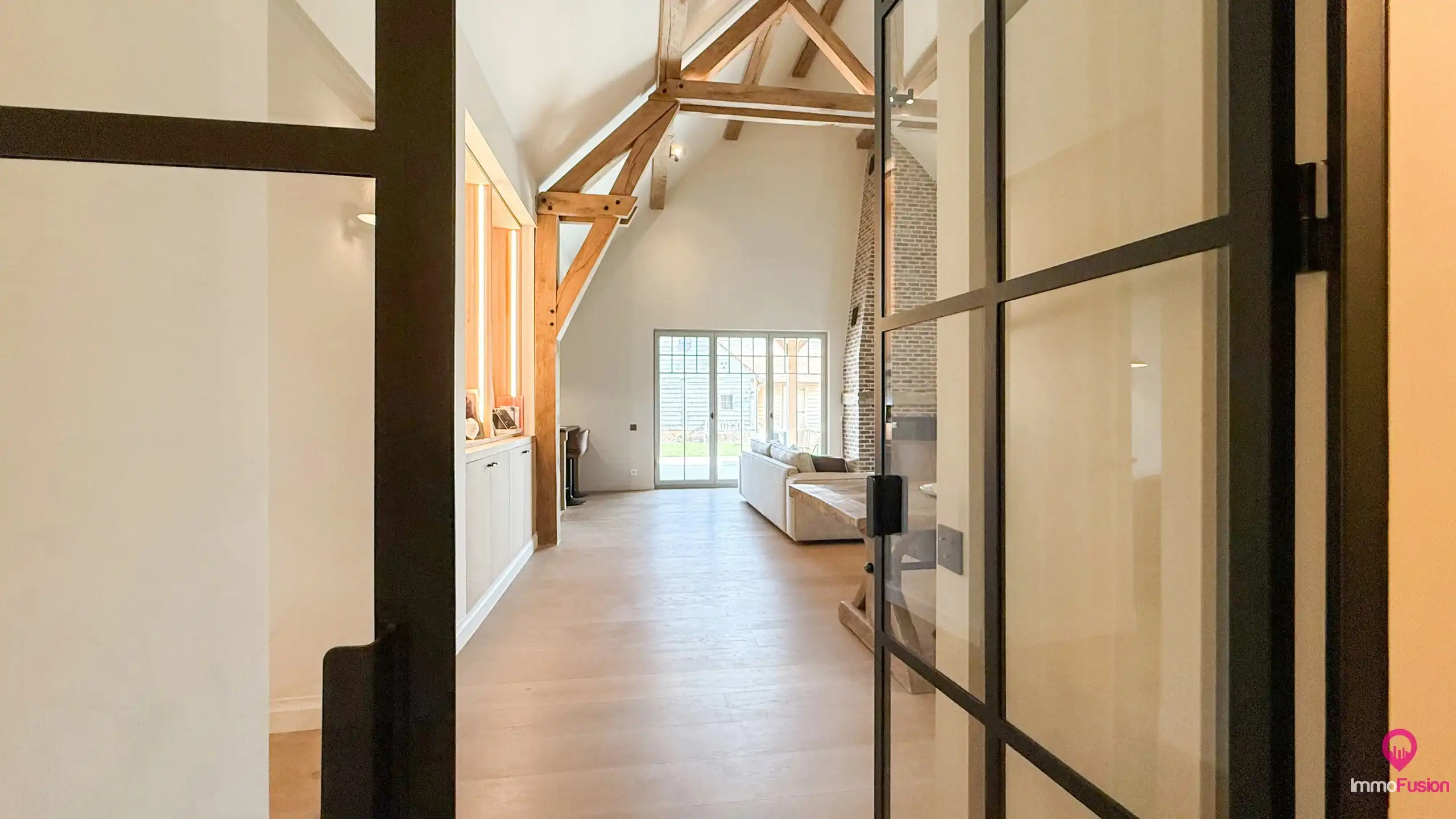 Gelijkvloerse nieuwbouw in pastorijstijl met kelder en lift! foto 3