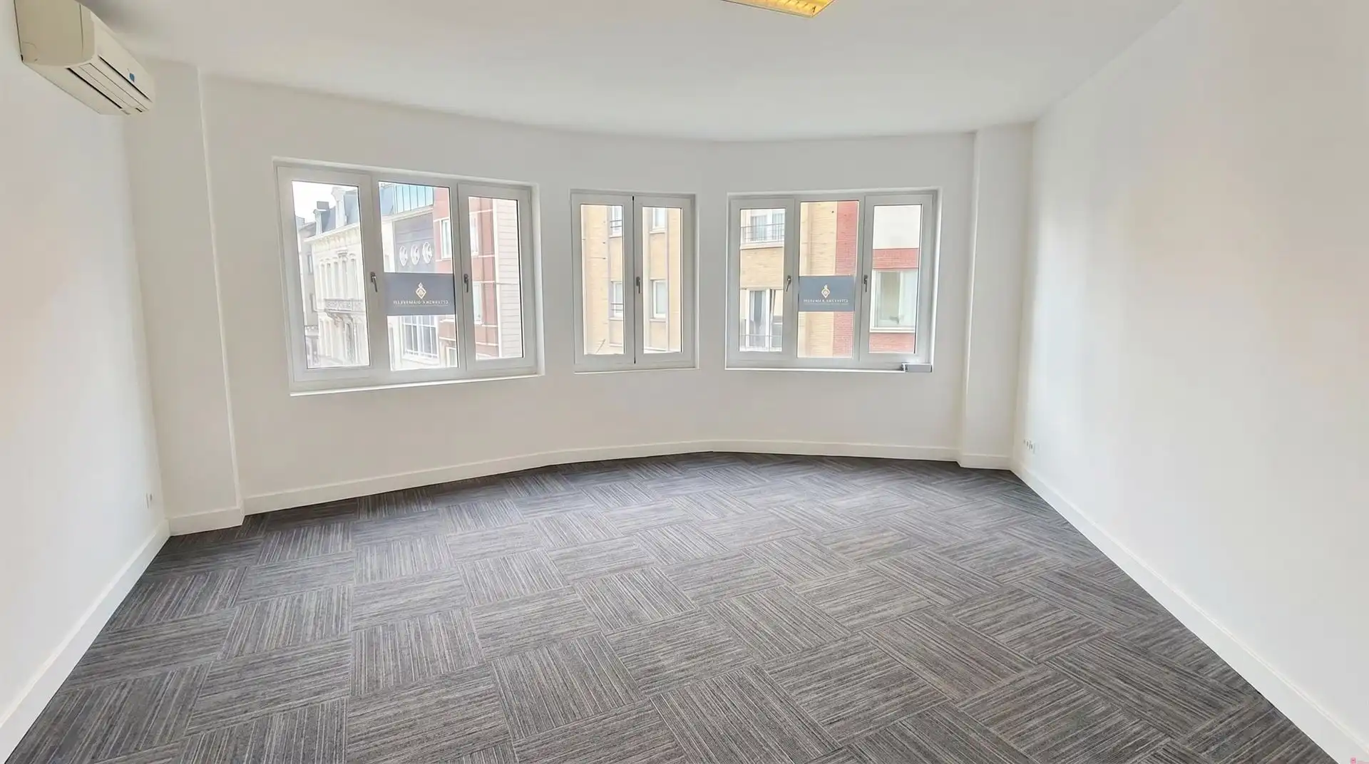 Zeer centraal gelegen kantoorruimte (1e verdieping) foto 6