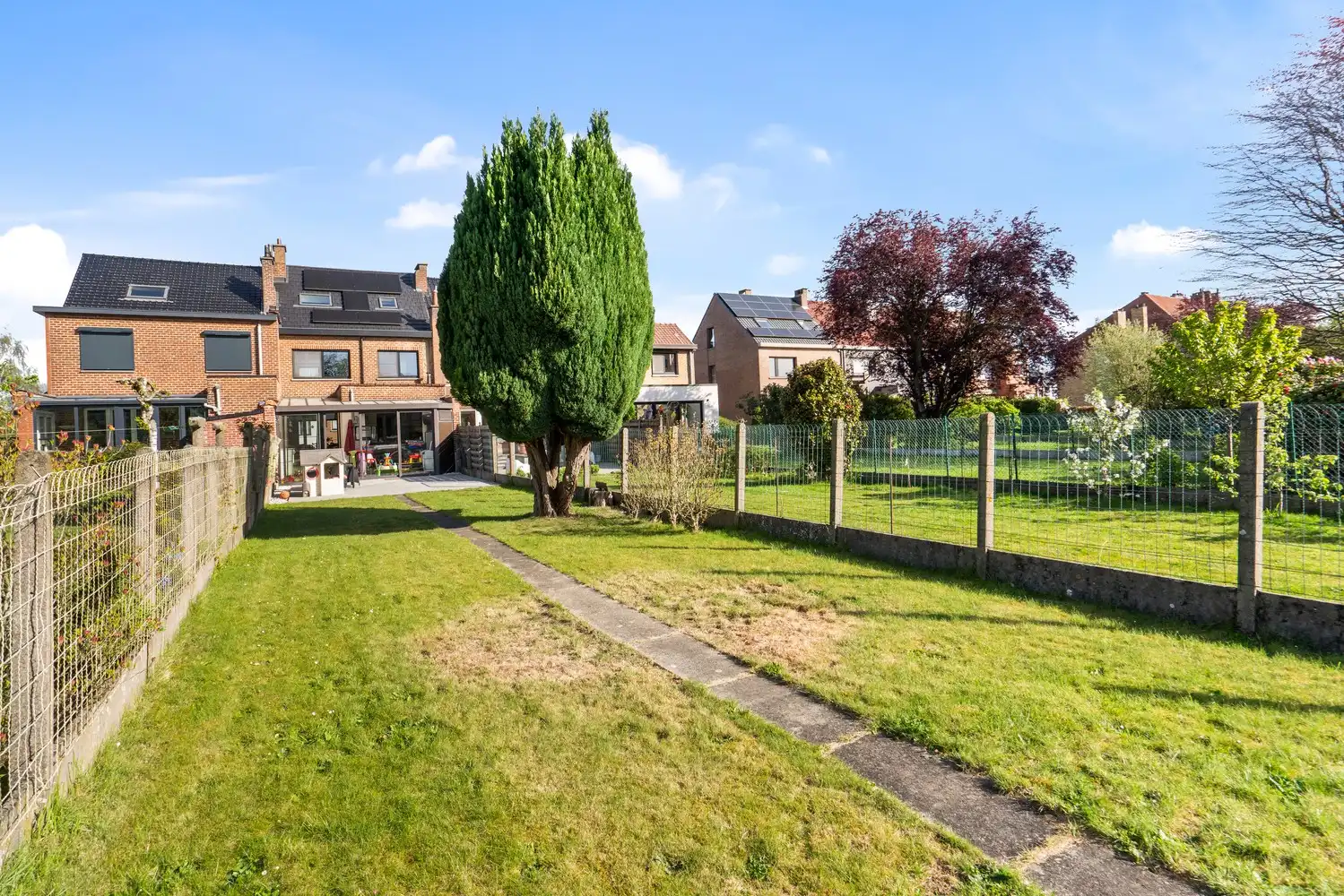 Prachtig gerenoveerde woning met tuin, zonnepanelen en garage in Sint‑Pieters‑Leeuw foto 28