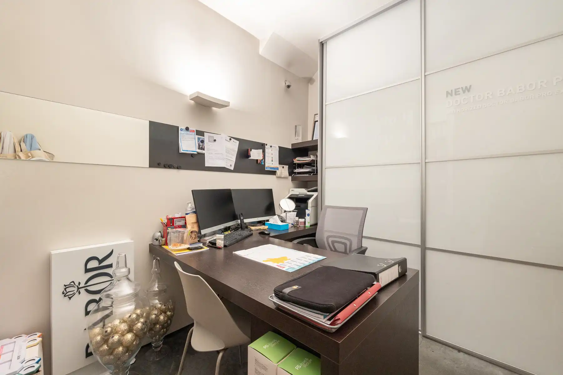 HANDELSRUIMTE MET BOVENLIGGEND APPARTEMENT, ENORM RENDEMENT foto 9