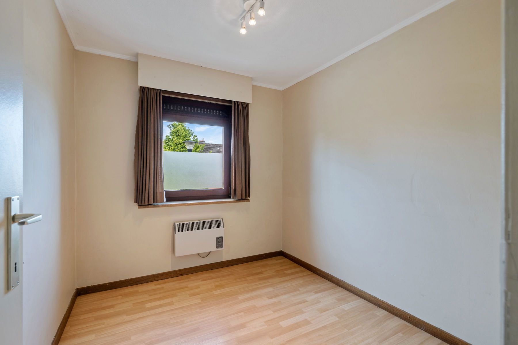 Halfopen woning met tuin, 3 slpks en dubbele garage foto 15