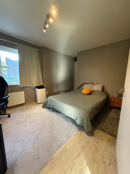 Ruim, lichtrijk appartement met 2 slaapkamers, groot terras en EPC B! foto 9