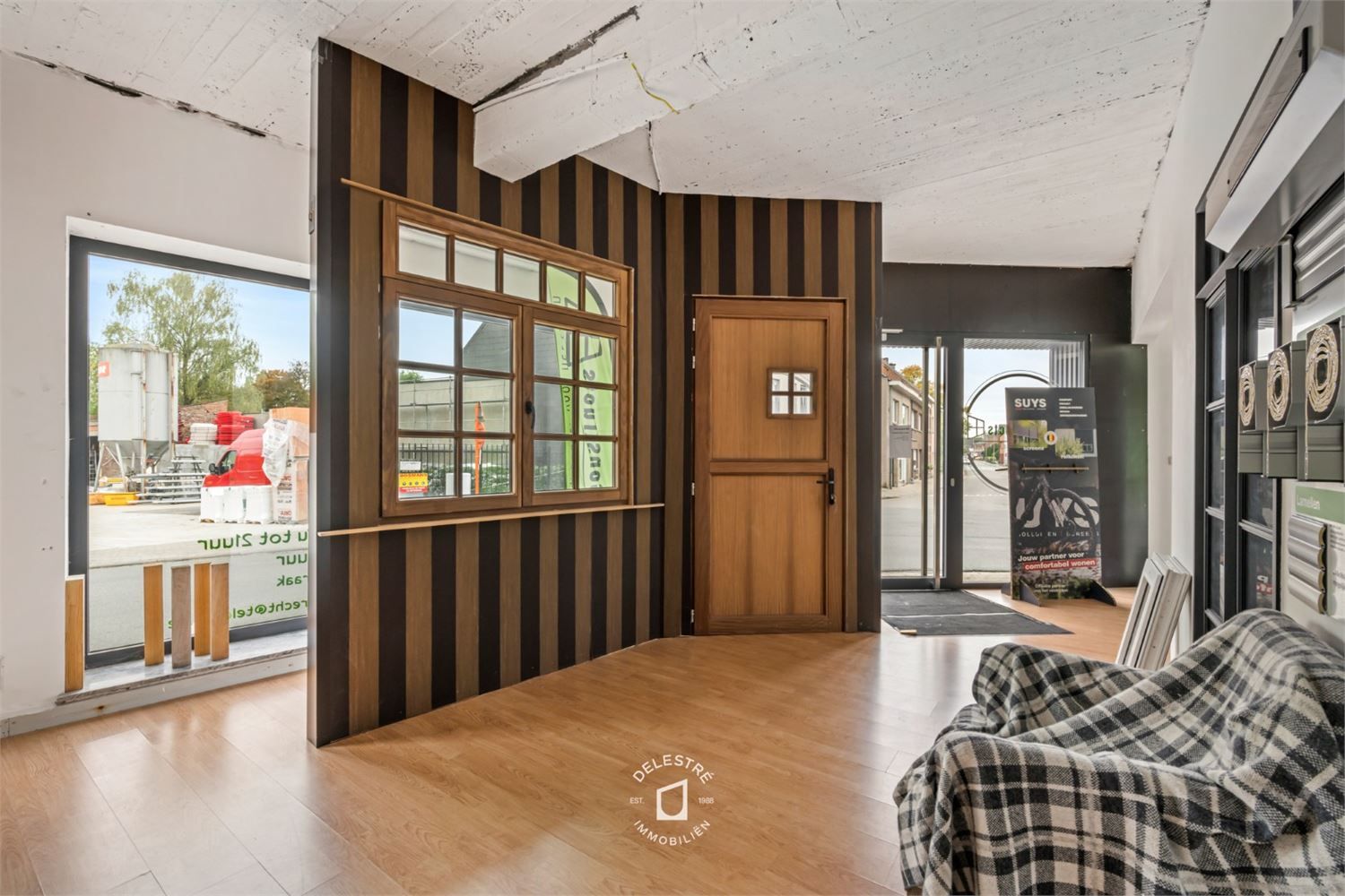 COMMERCIËEL GELIJKVLOERS OP TOPLOCATIE IN HET HART VAN MOORSEL foto 15