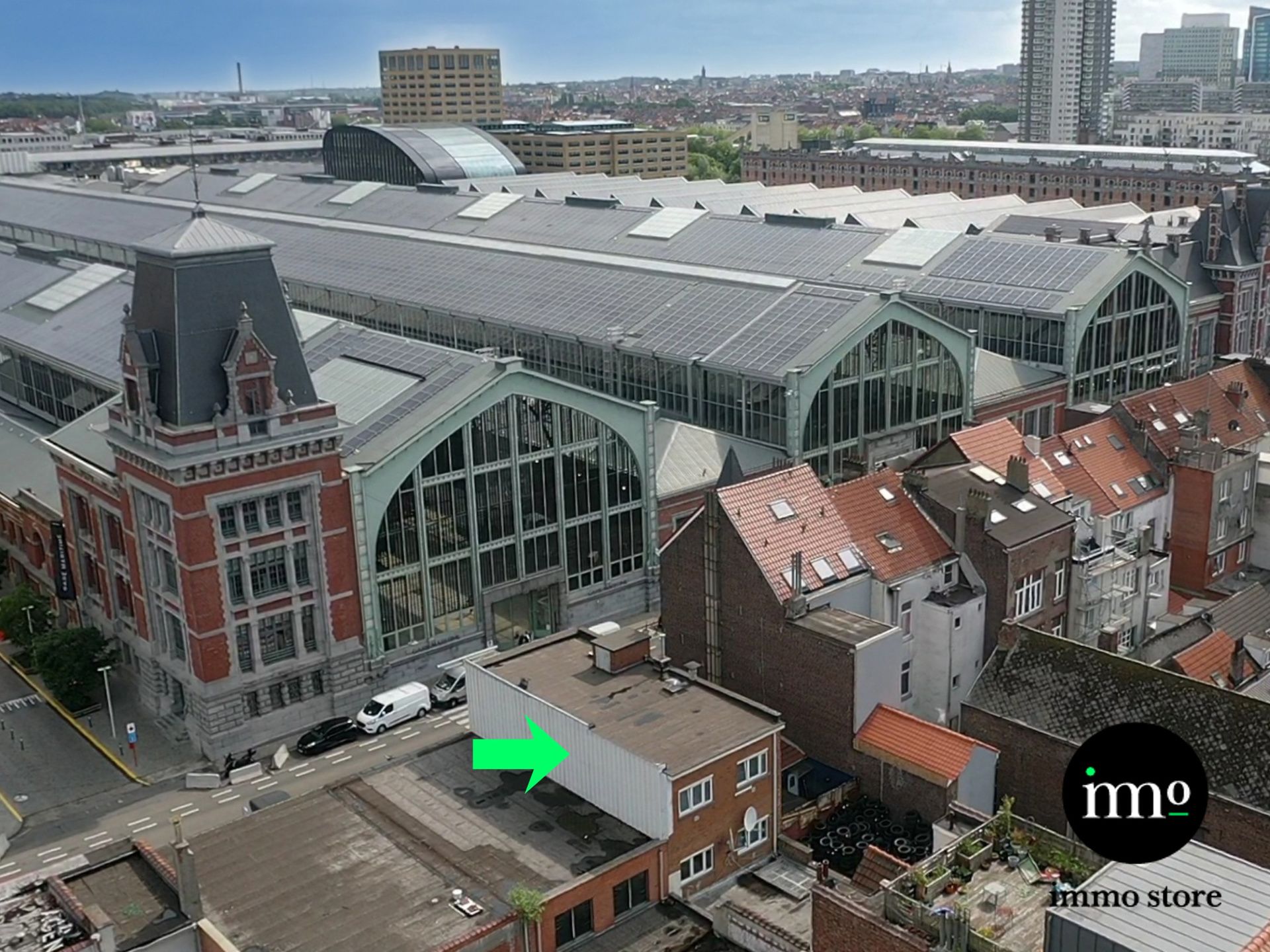 Opbrengsteigendom tegenover Gare Maritime – Tour & Taxis foto {{pictureIndex}}