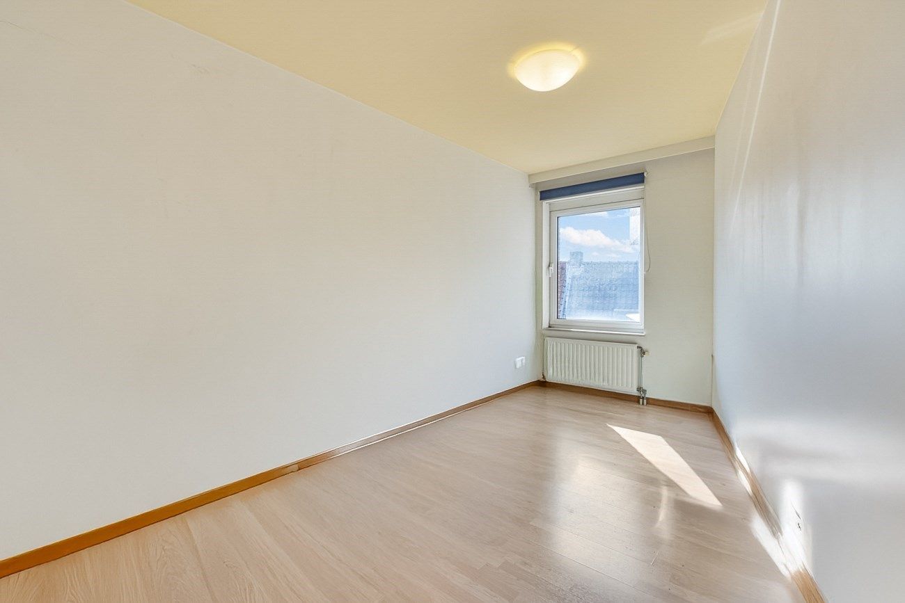 Palend aan de Lieve: Comfortabel appartement met lift, garage en 2 slaapkamers in het Prinsenhof foto 5