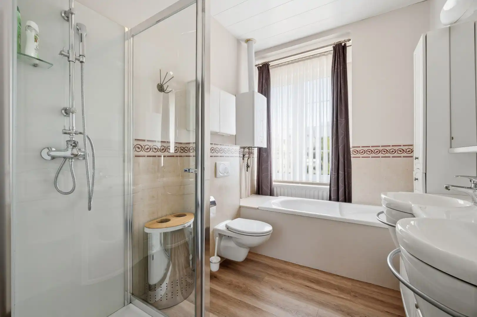 Licht te renoveren gezinswoning met tuin en 3 slaapkamers in Tienen foto 20