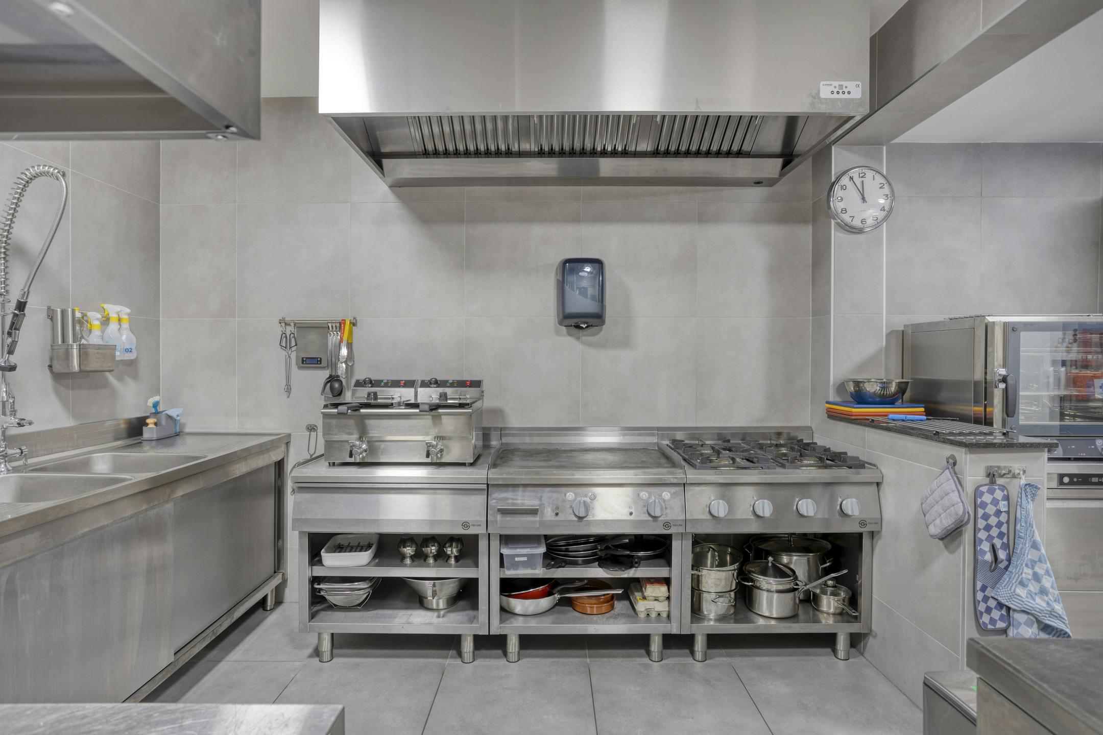 Woning met charmante kroeg en tuinterras te koop! foto 11