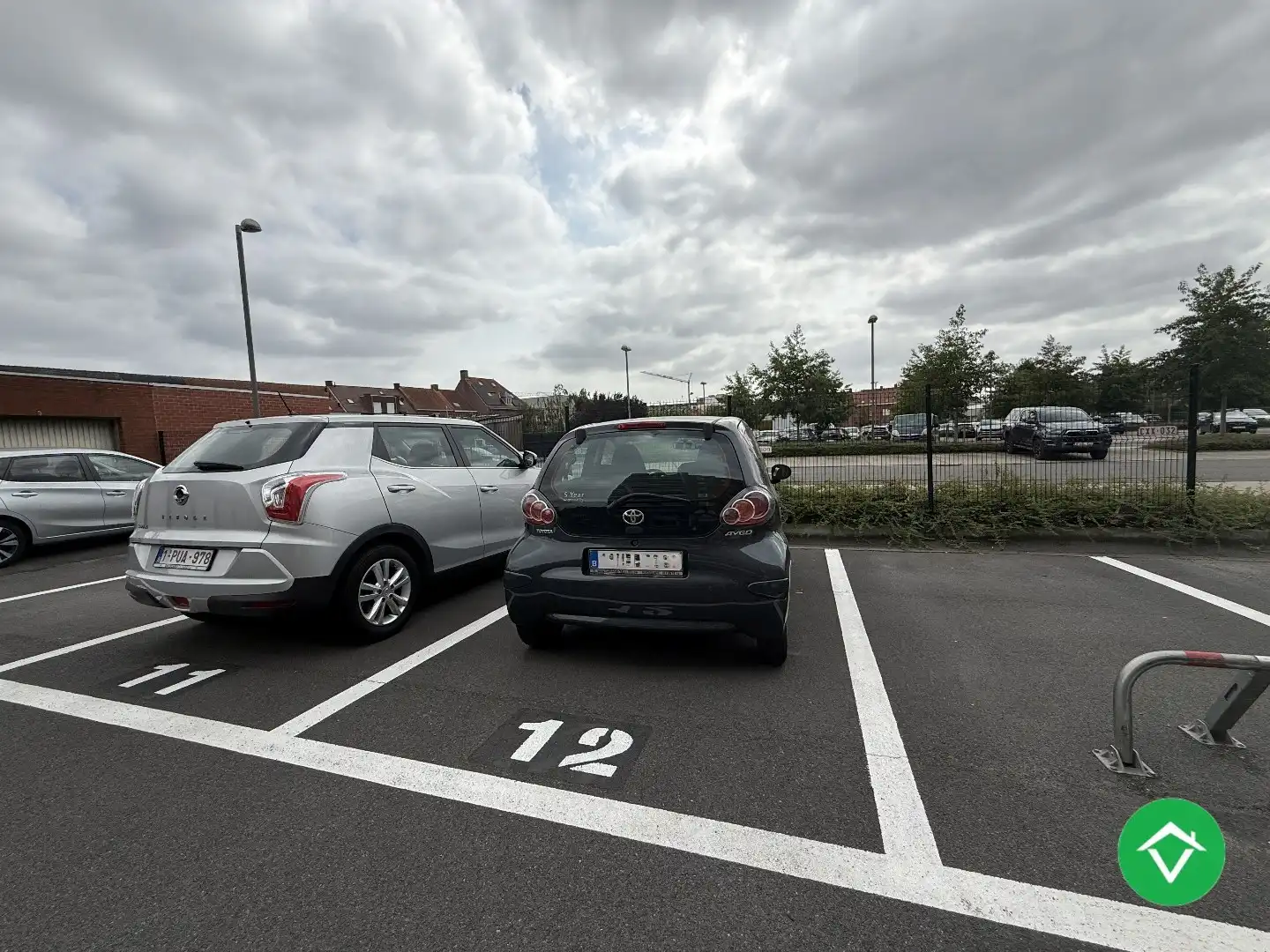 Appartement met twee slaapkamers, terras en autostaanplaats te Roeselare foto 19