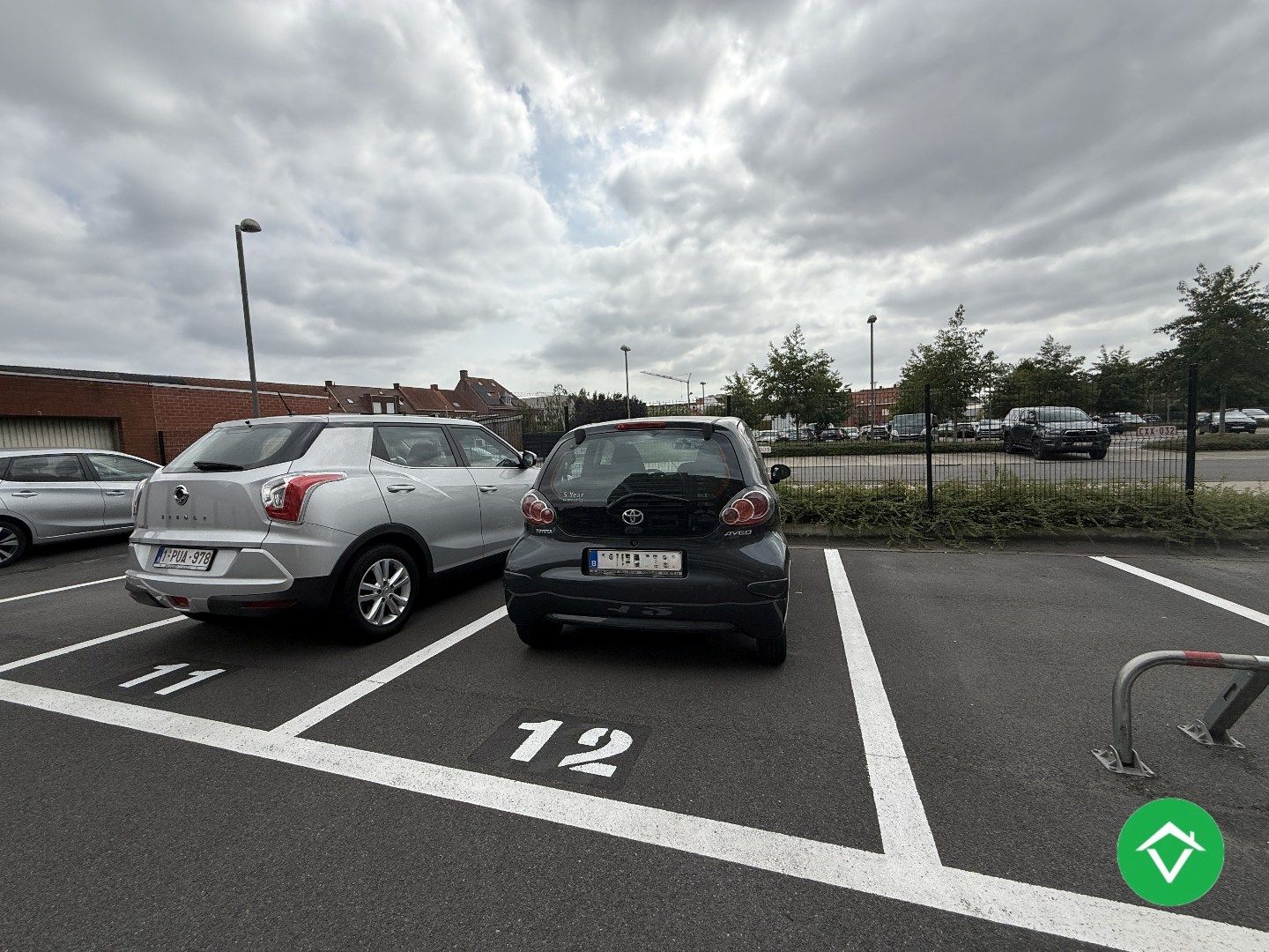 Appartement met twee slaapkamers, terras en autostaanplaats te Roeselare foto 19