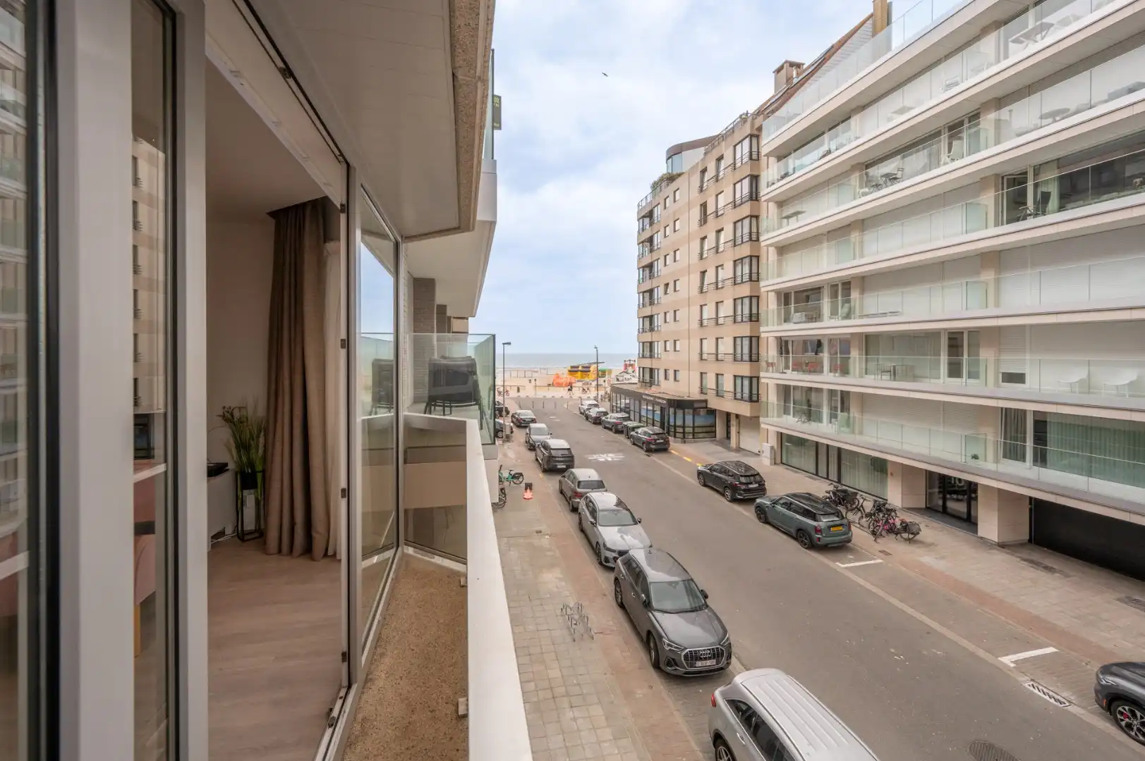 Instapklaar 3-slaapkamerappartement met zijdelings zeezicht foto 16