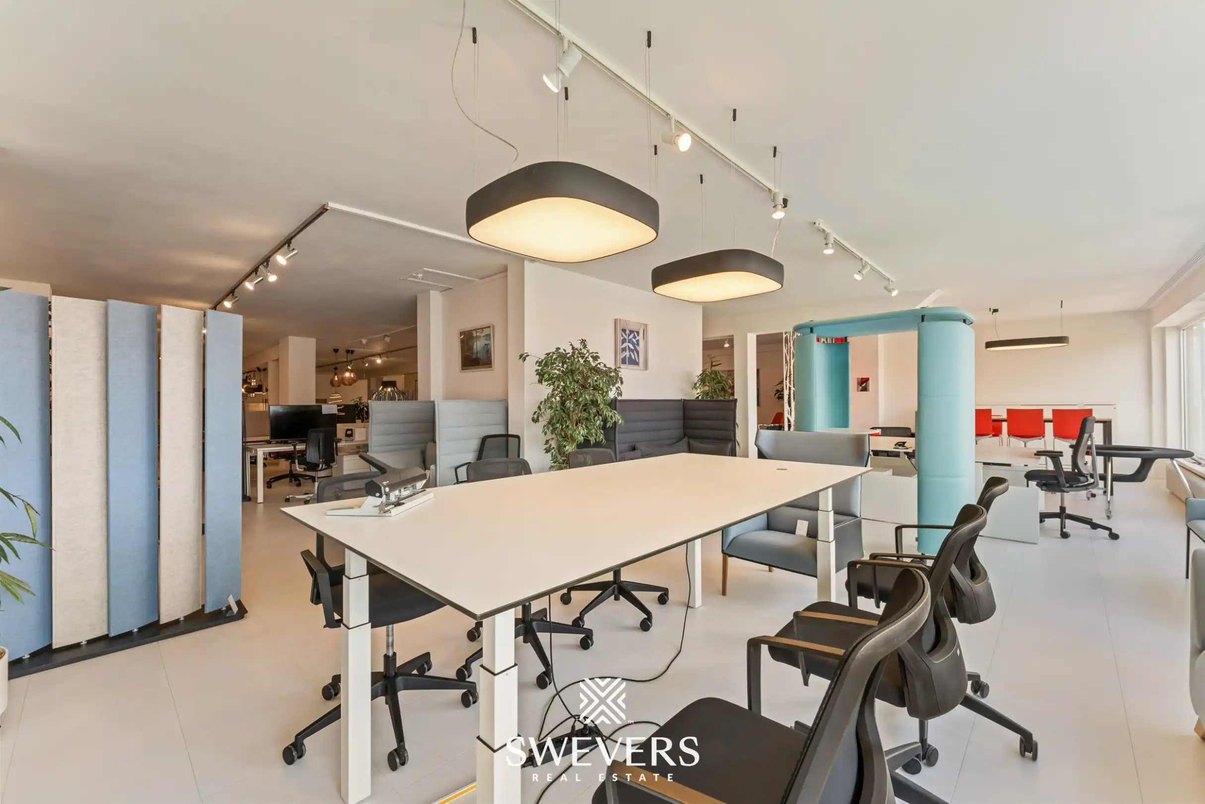 Commercieel pand van 1.100 m² met zichtbaarheid op strategische locatie foto 26