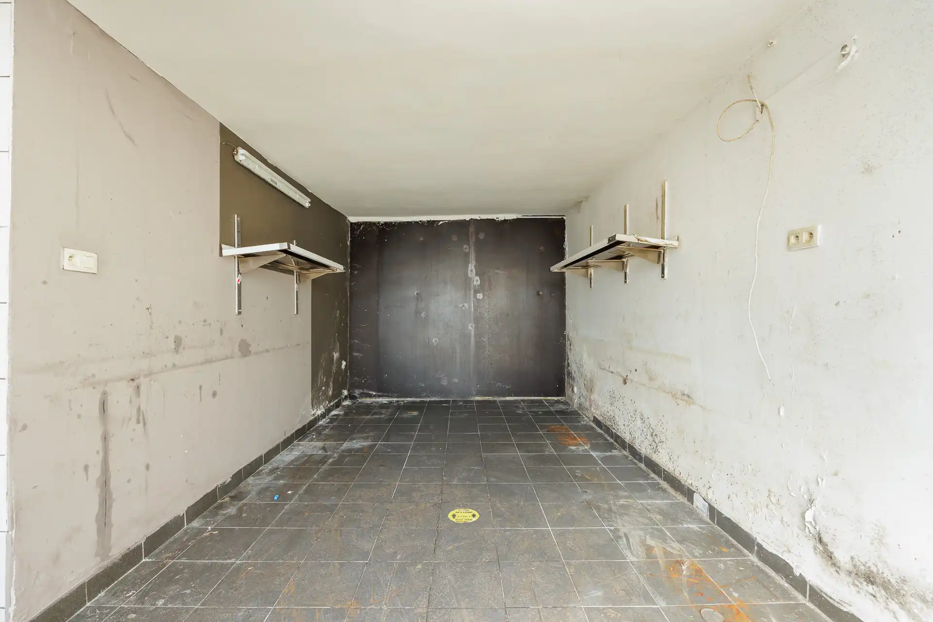 Te renoveren halfopen bebouwing: handel & appartement foto 15