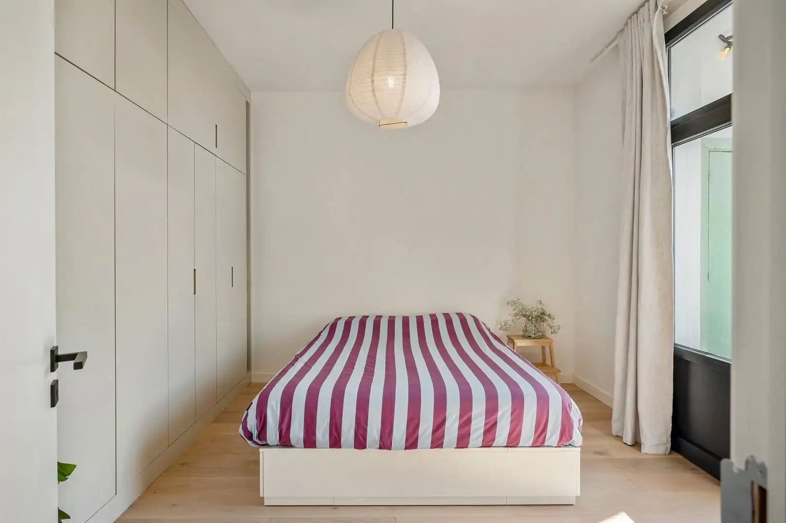 Super tof gerenoveerd appartement met balkon foto 15