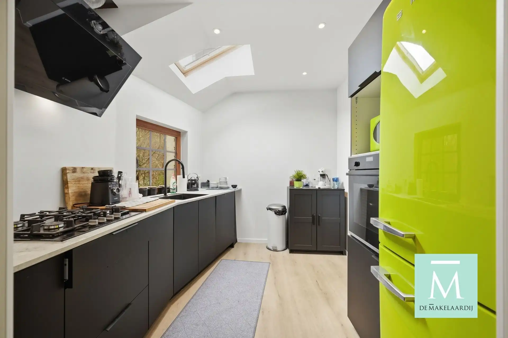 Volledig gerenoveerde woning met inpandige garage met toplocatie in Mechelen foto 5