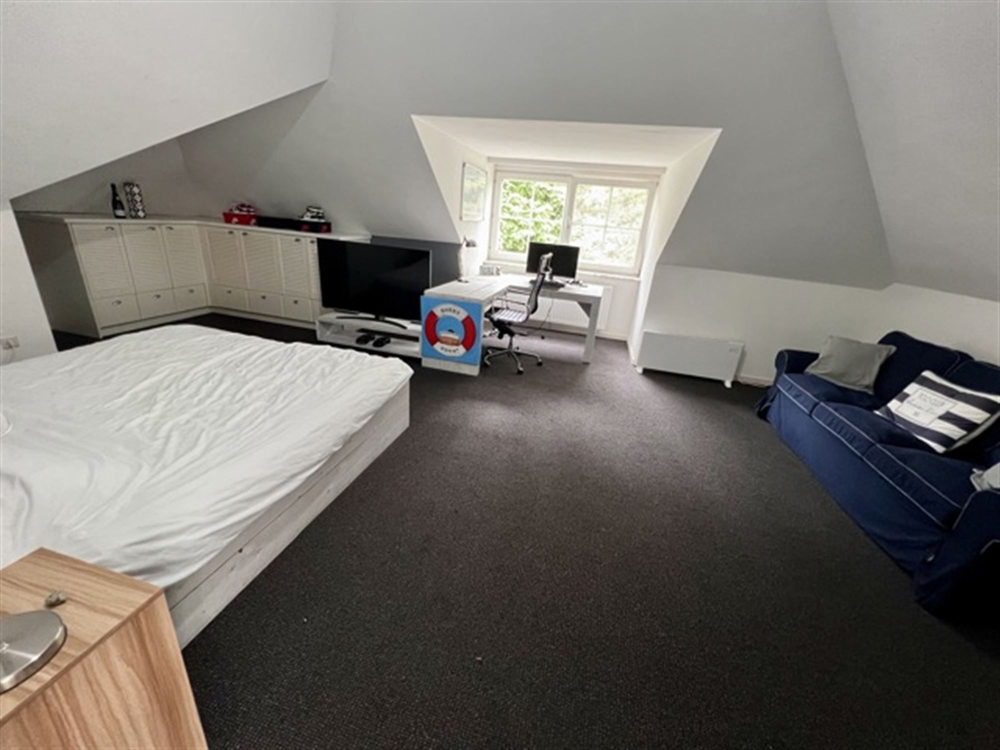 Villa met binnen en buitenzwembad foto 25