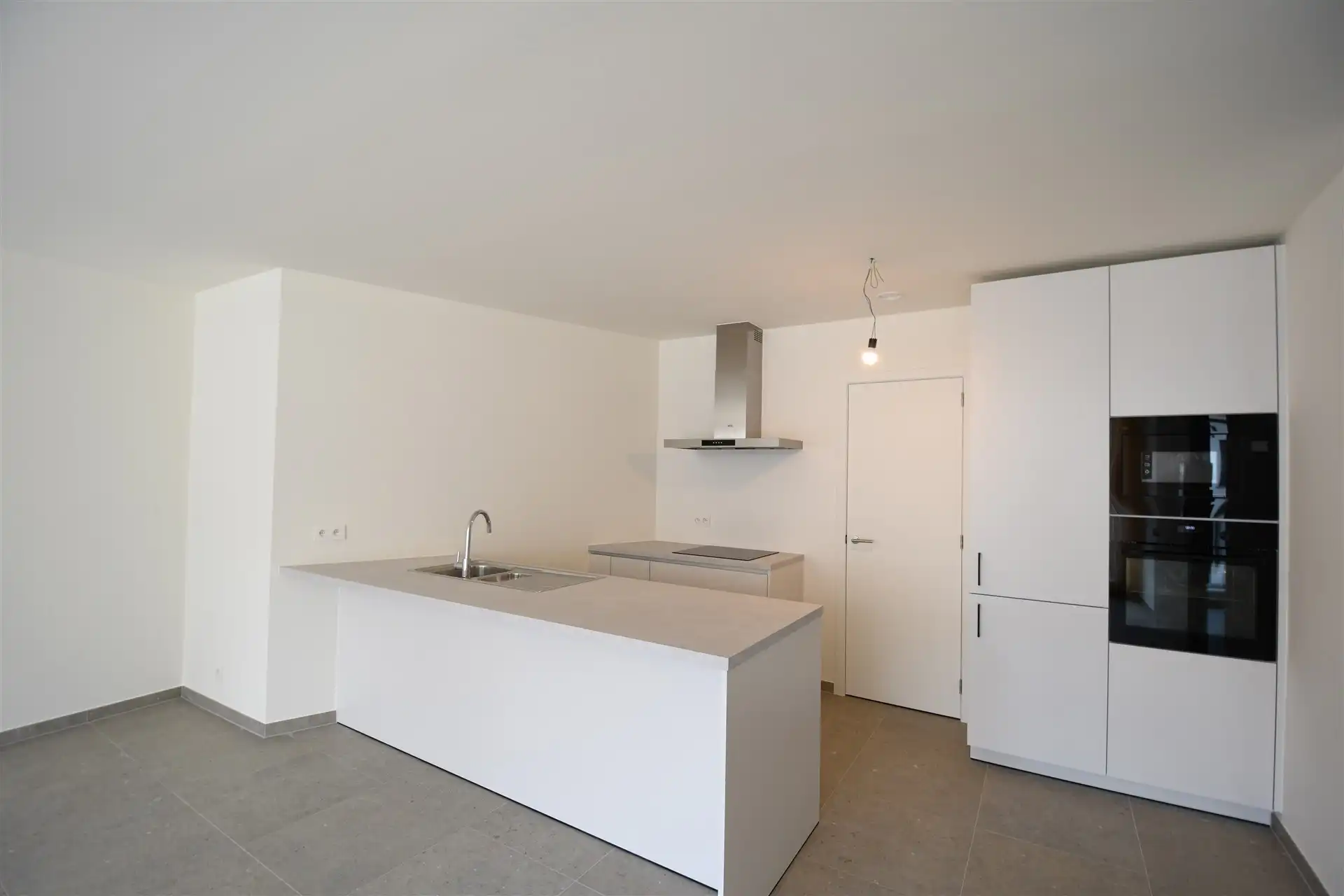 Twee slaapkamer appartement in het hartje van Stekene  foto 4