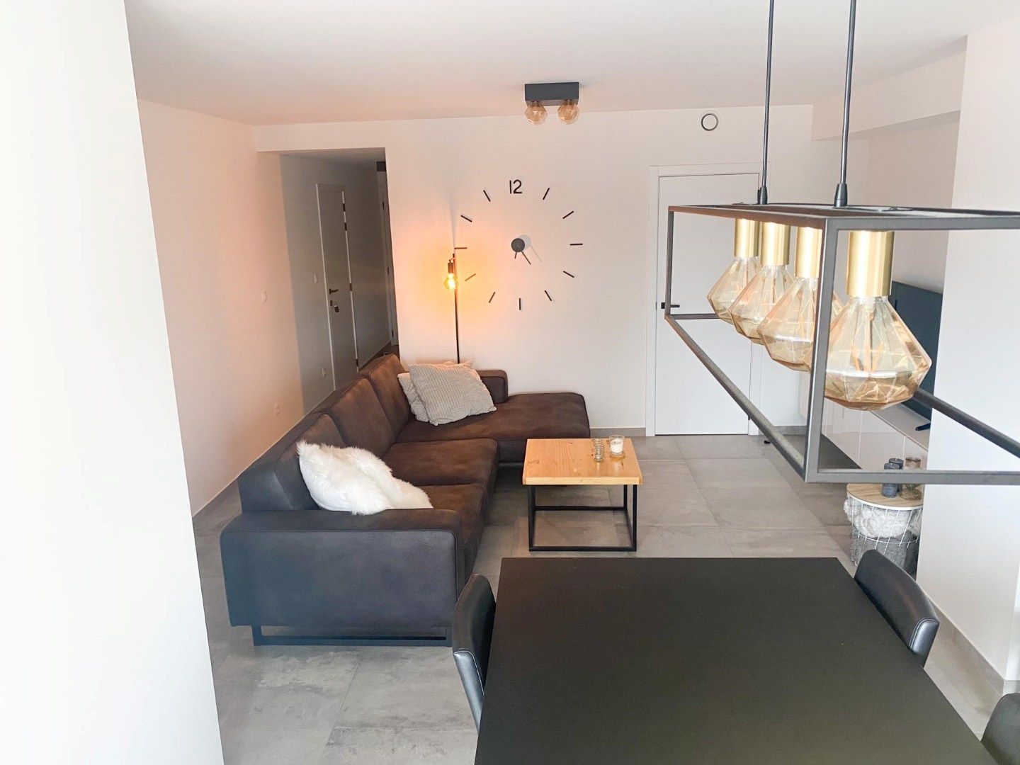 Recent, trendy gemeubeld appartement te Heppen (Leopoldsburg) foto 4