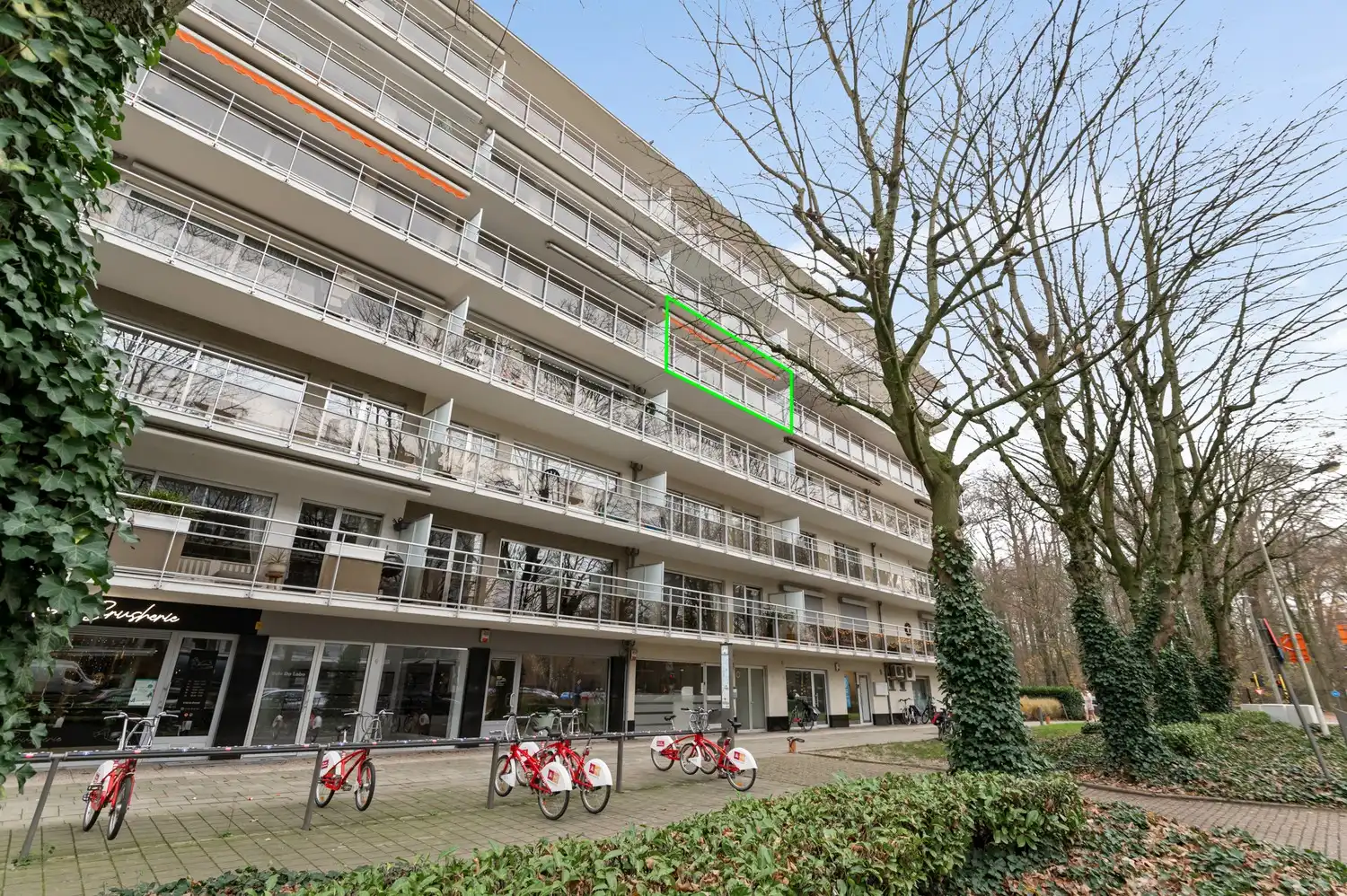 Appartement met 2slaapkamers, prachtig terras op gegeerde locatie in Deurne! foto {{pictureIndex}}